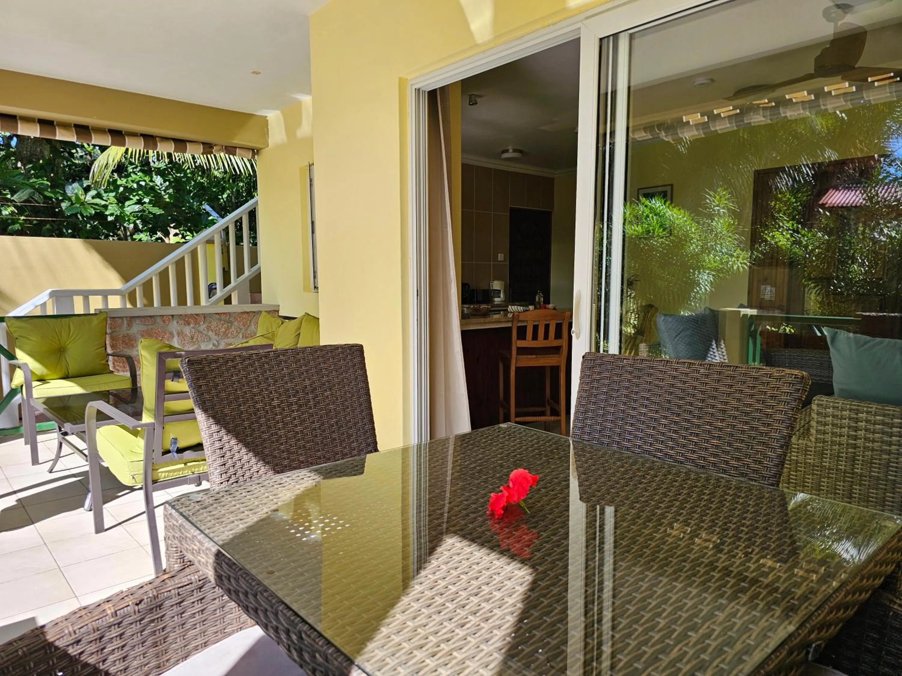 Seating area in Casa De Leela Self Catering Guest House