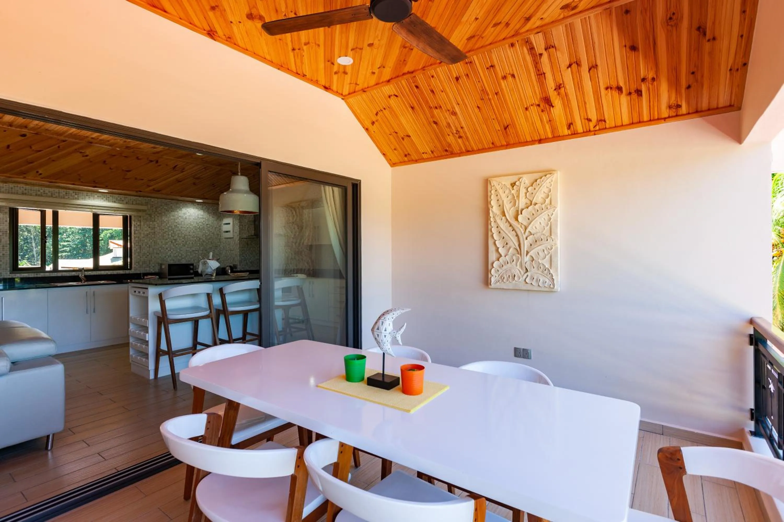 Dining area in Casa De Leela Self Catering Guest House