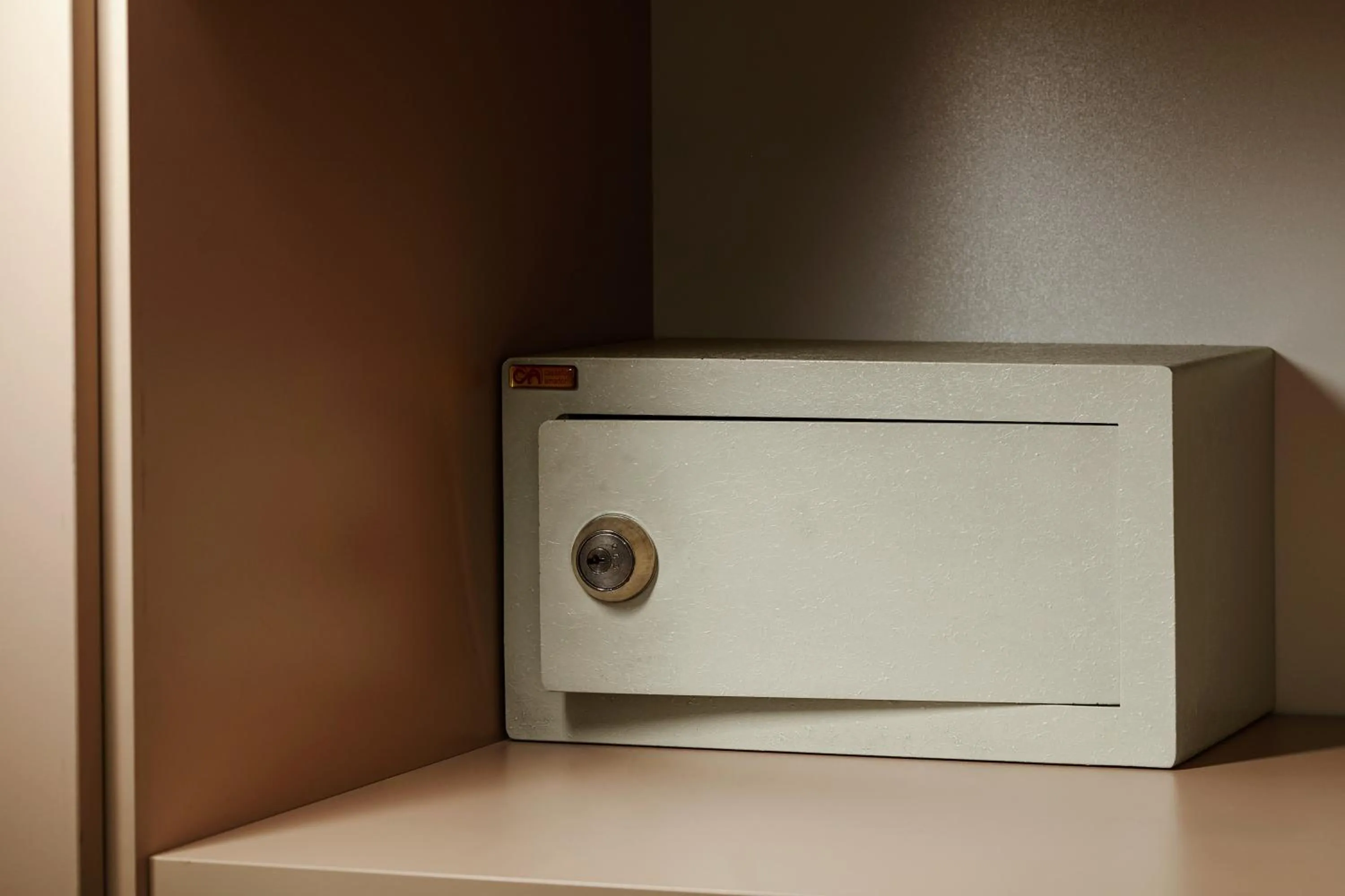 safe in Hotel Superior Prague