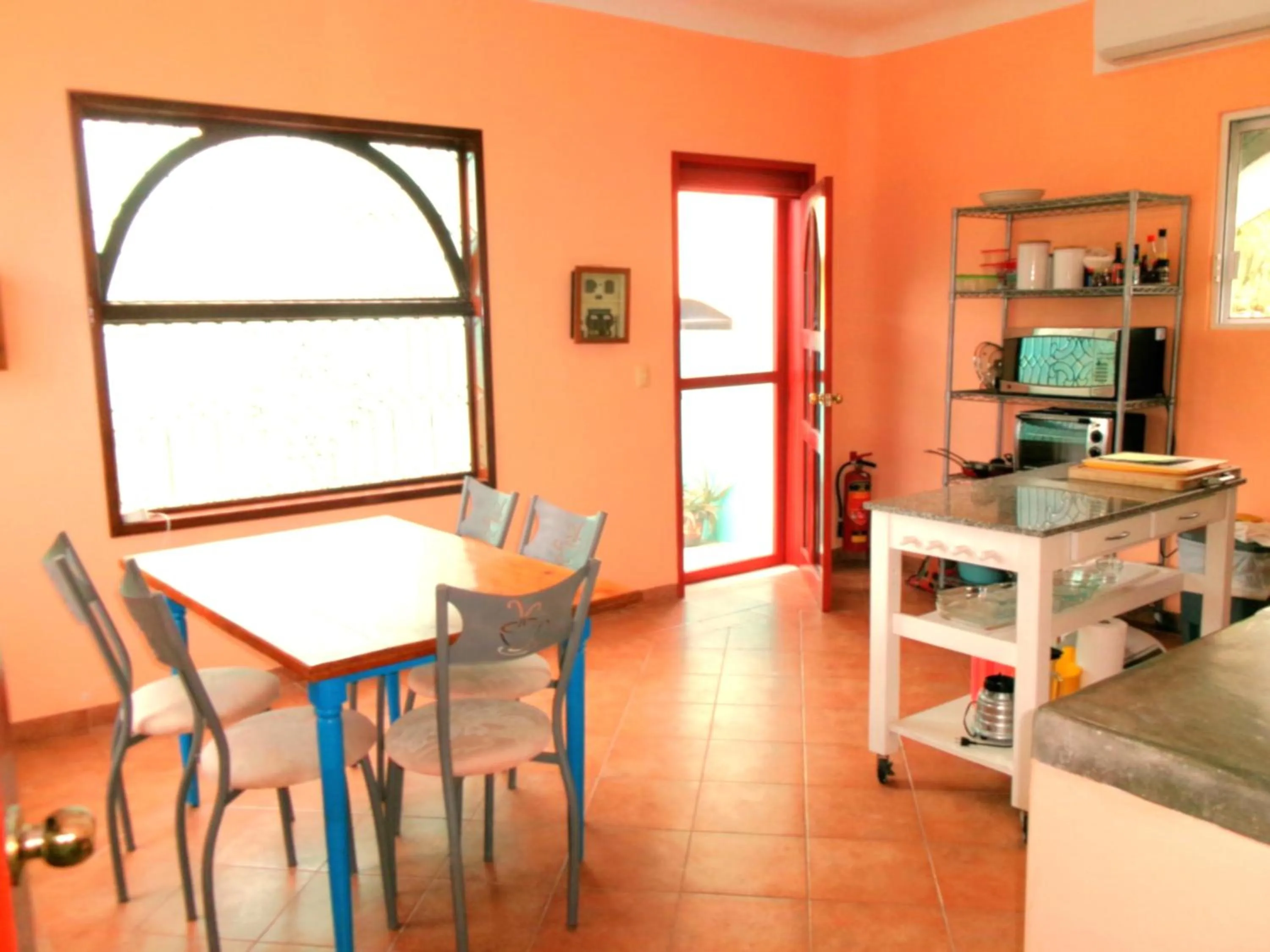 Photo of the whole room in Casa Gatos Suites