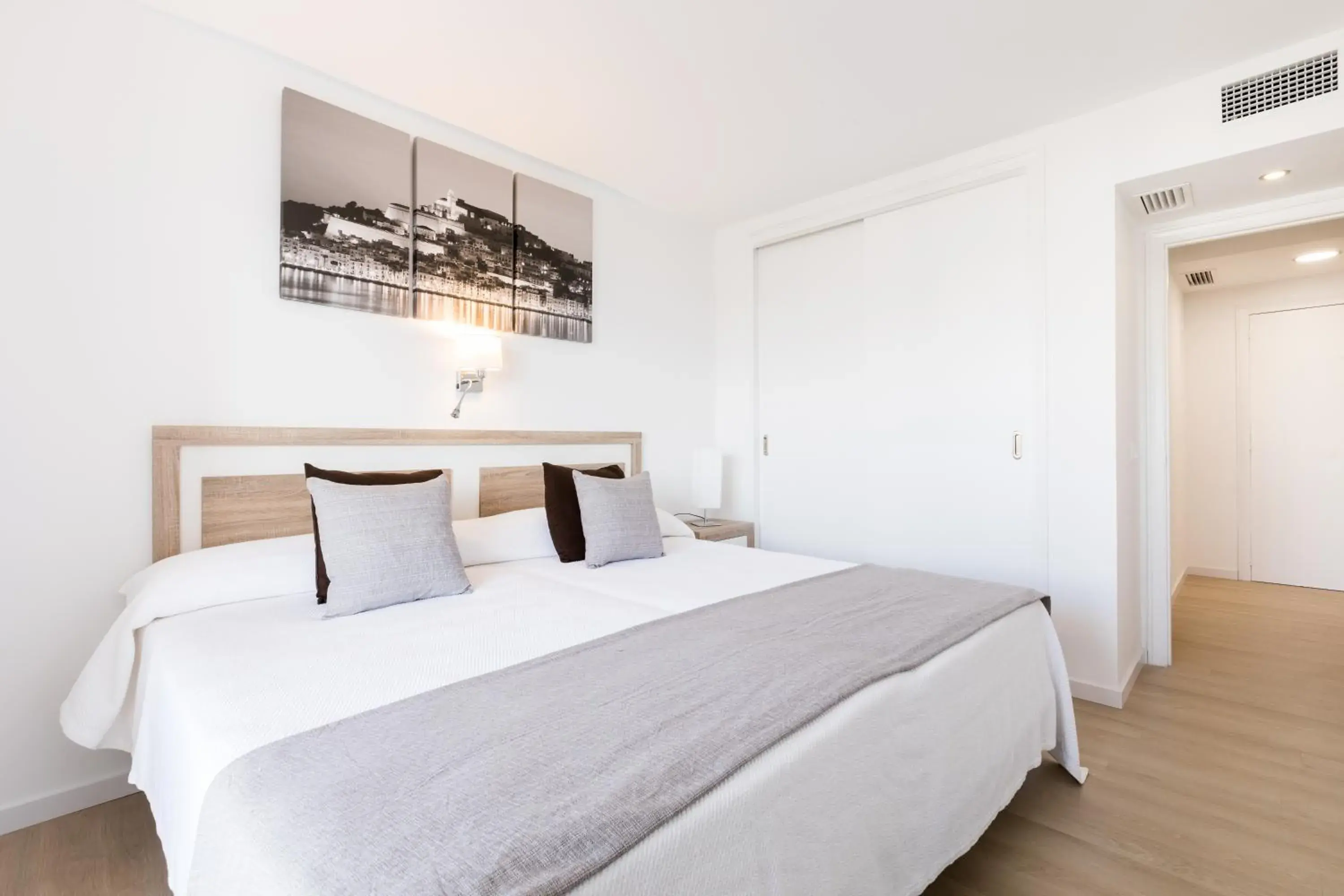 Bed in Marina Palace by Intercorp Hotel Group Bed in Marina Palace by Intercorp Hotel Group