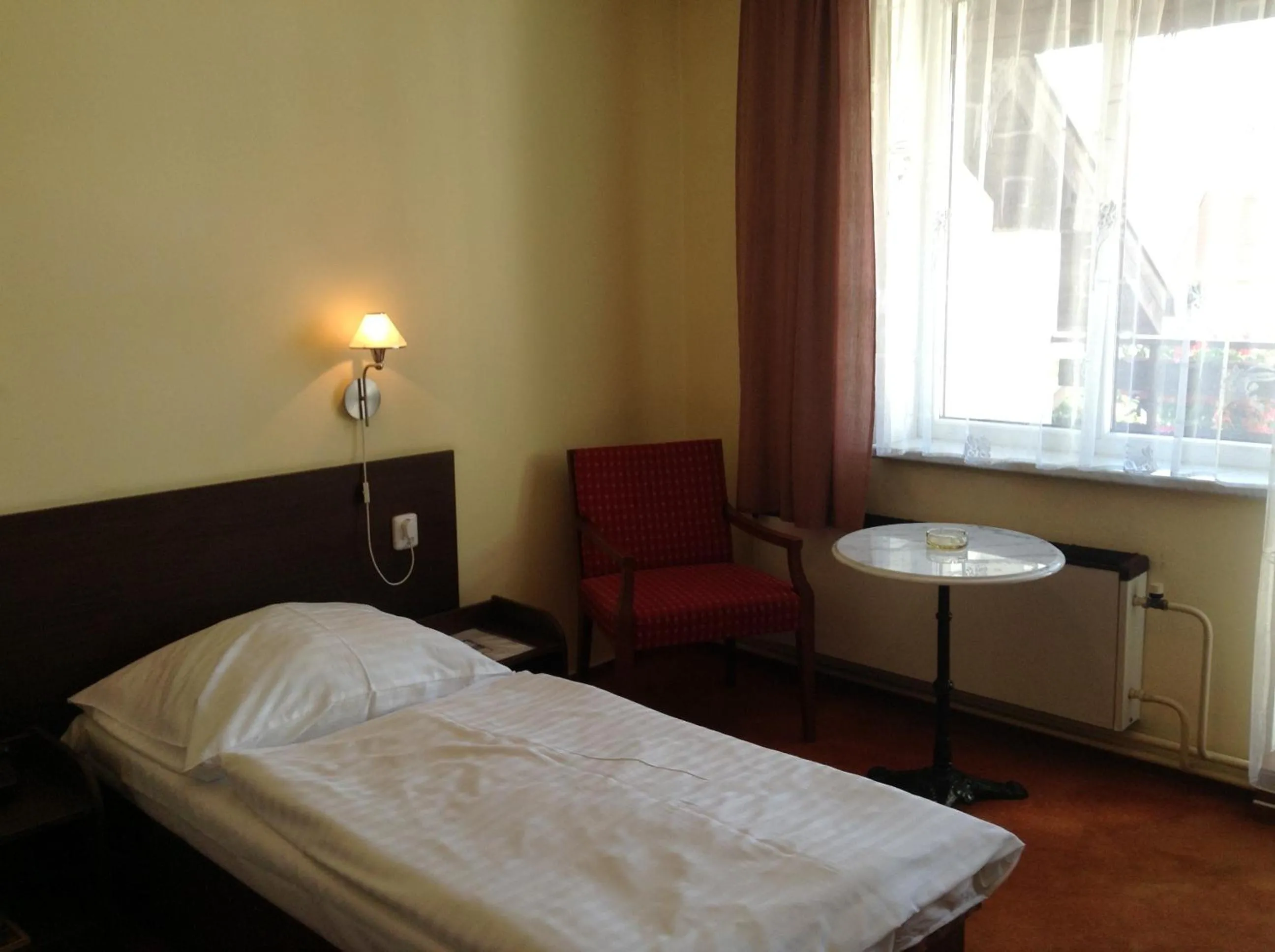Double or Twin Room with Bathroom - single occupancy in Hotel YORK