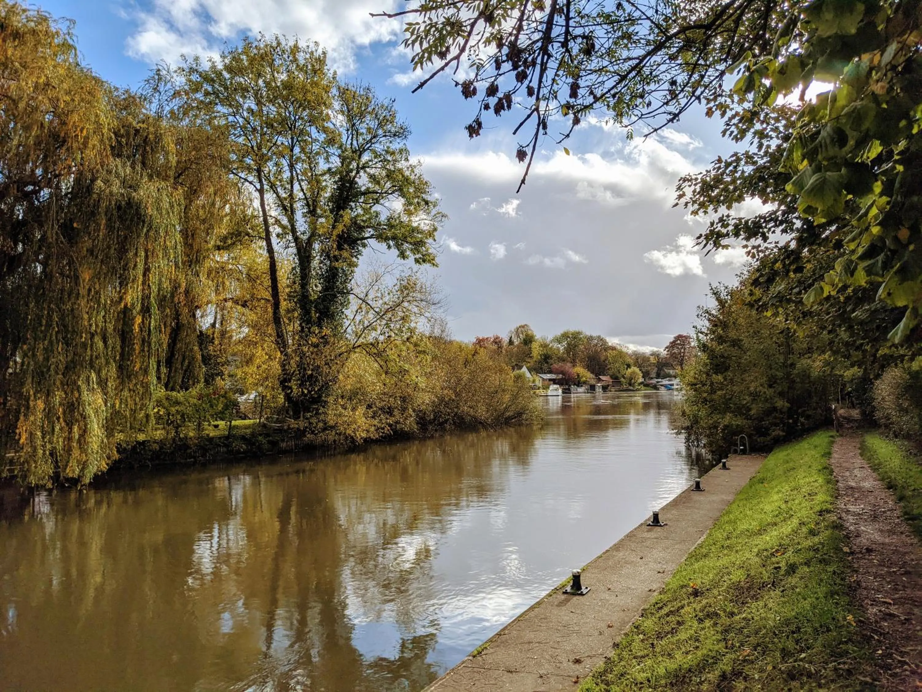 Natural landscape in Perfect for Legoland, Windsor Castle and Ascot with free parking