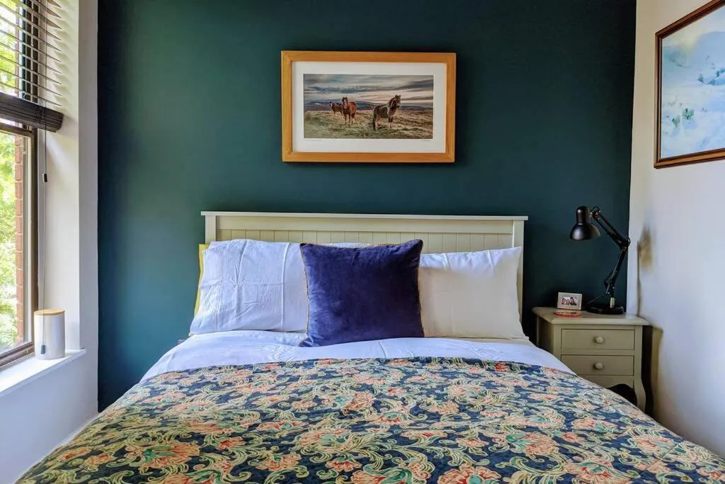 Bed in Perfect for Legoland, Windsor Castle and Ascot with free parking