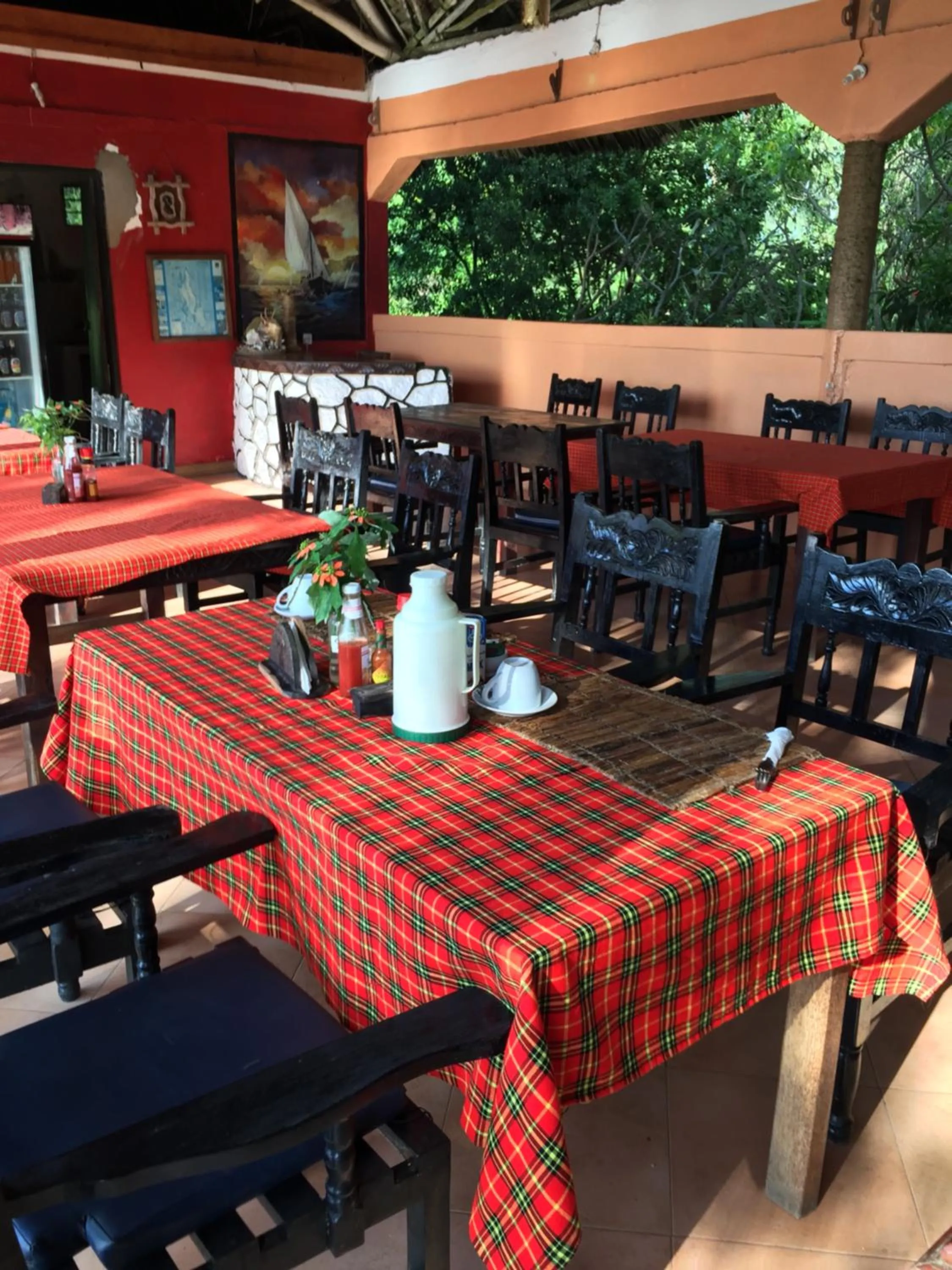 Restaurant/places to eat in Mbuyuni Beach Village