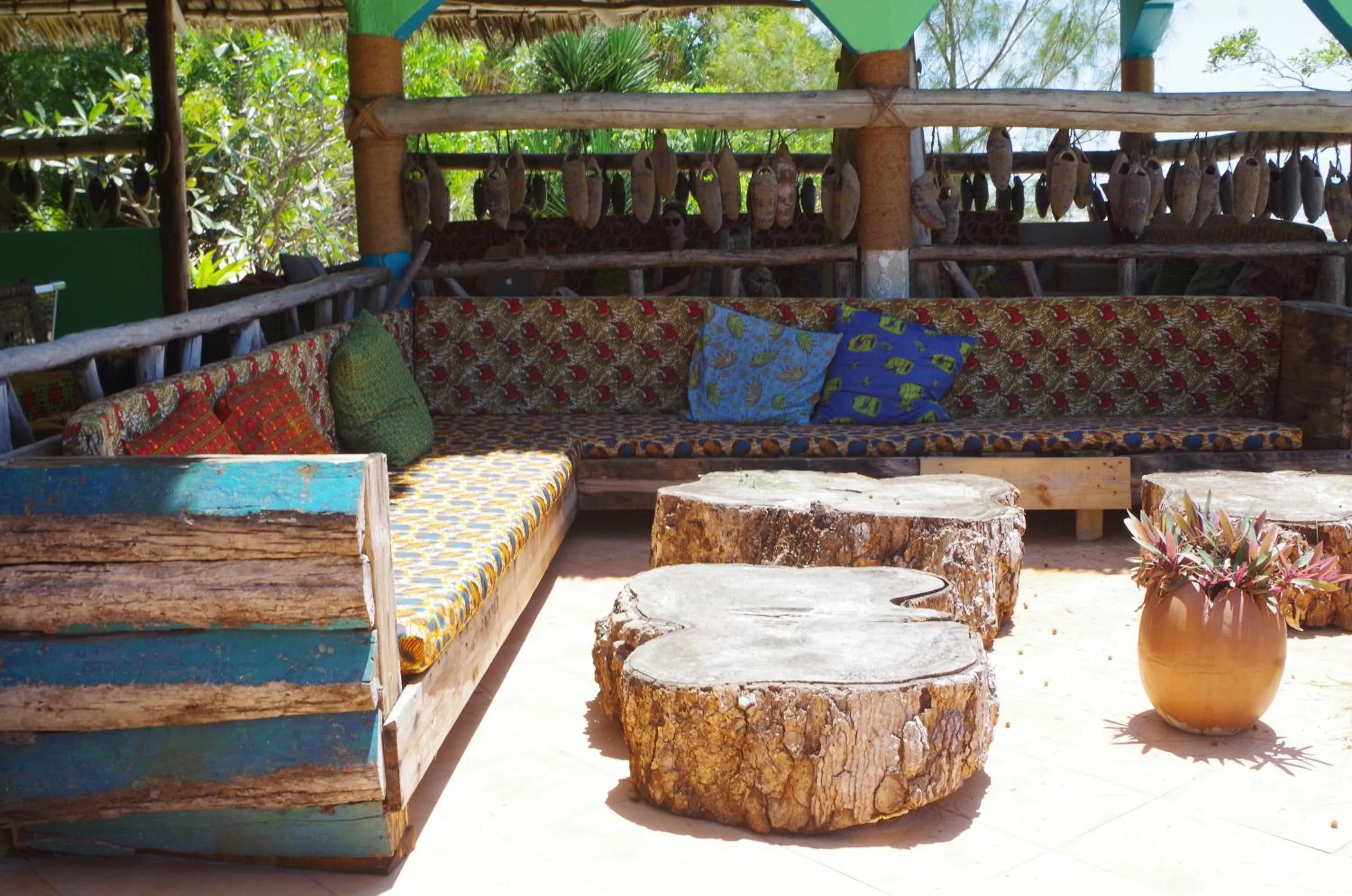 Restaurant/places to eat in Mbuyuni Beach Village