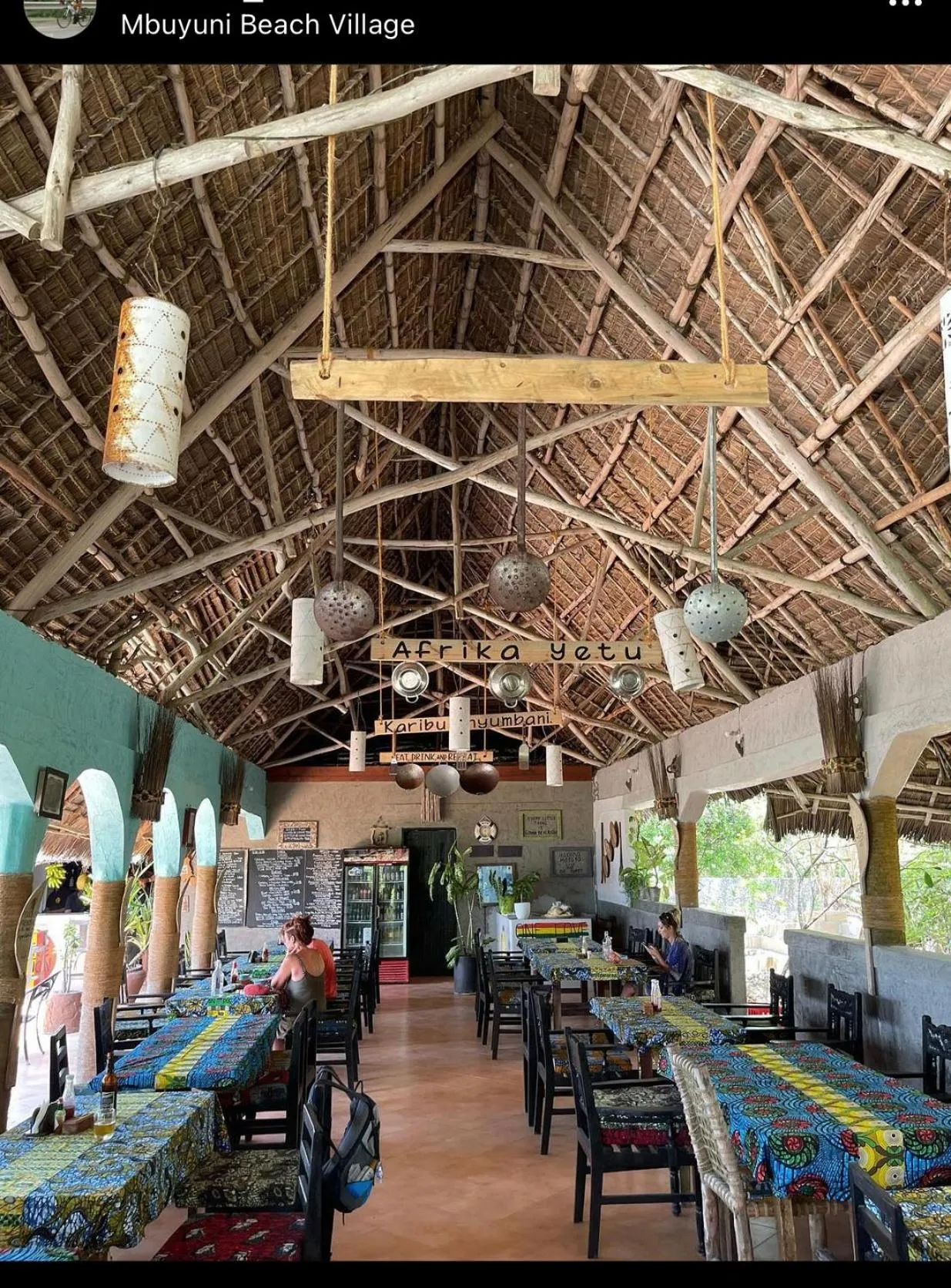Restaurant/places to eat in Mbuyuni Beach Village