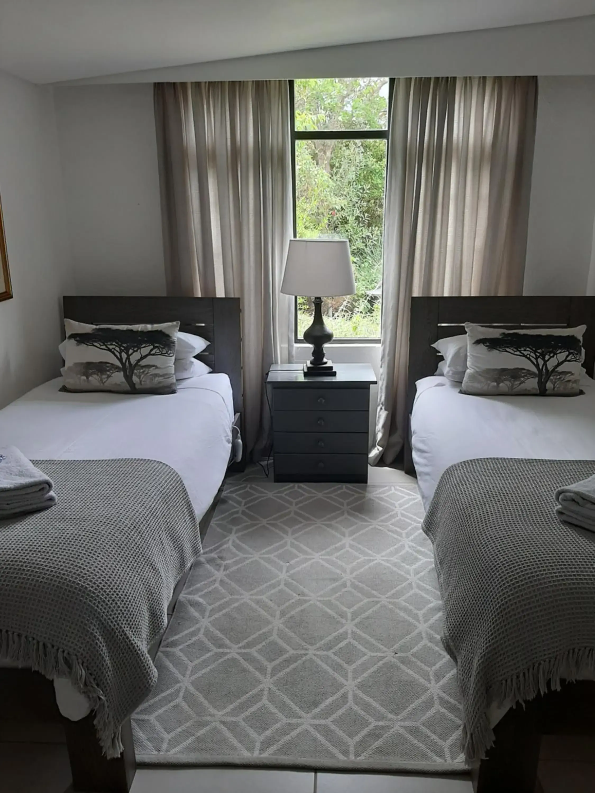 Two-Bedroom Cottage in Mountain View Swellendam Two-Bedroom Cottage in Mountain View Swellendam