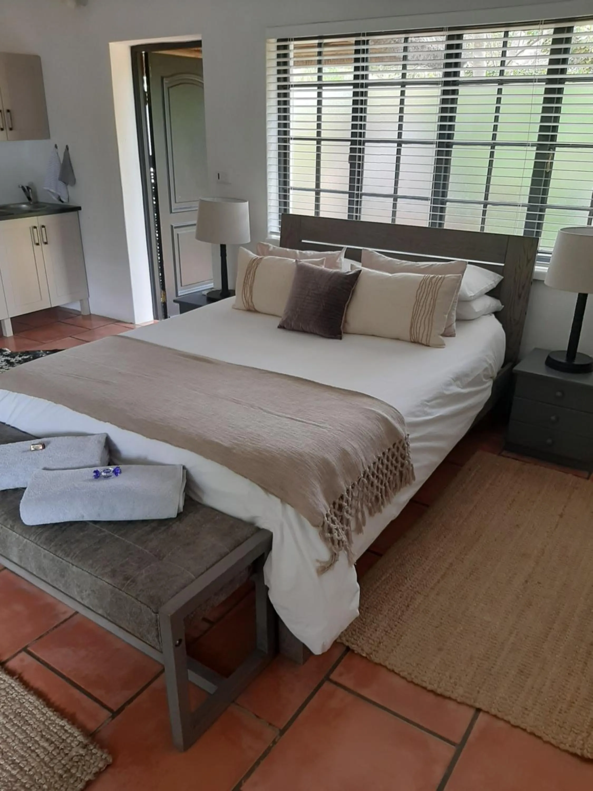 Queen Room with Mountain View in Mountain View Swellendam