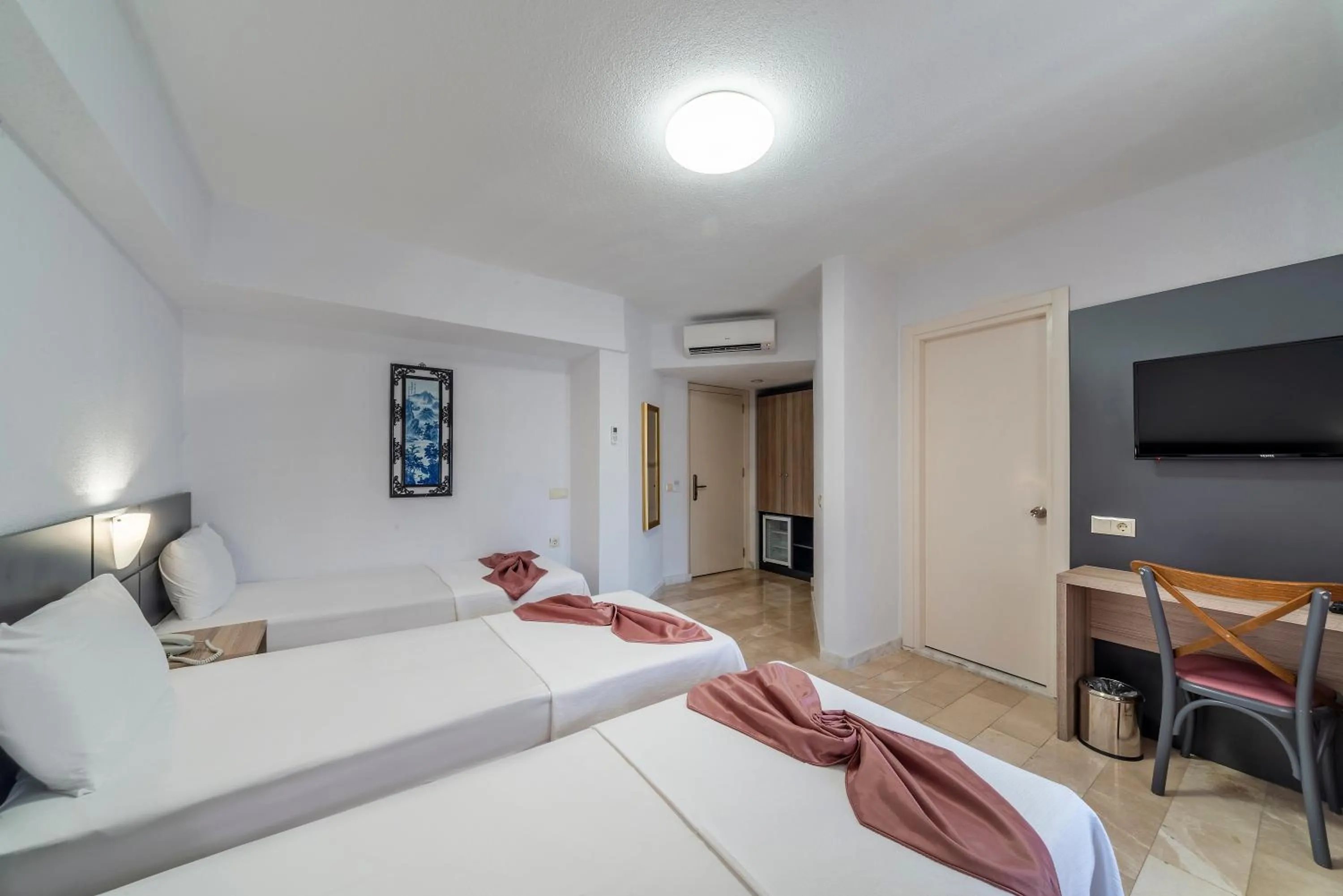 Bed in laden hotel bodrum