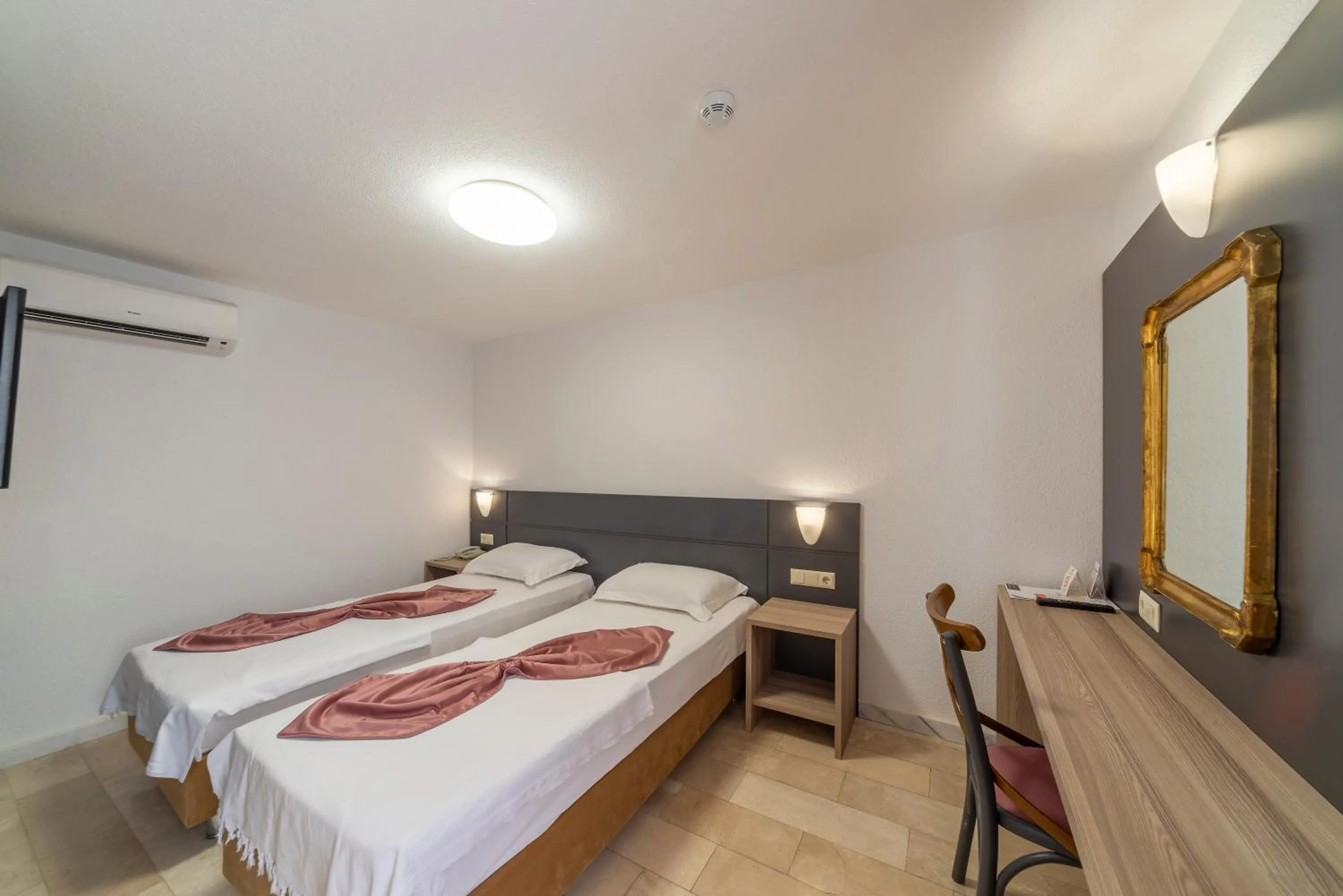 Bed in laden hotel bodrum