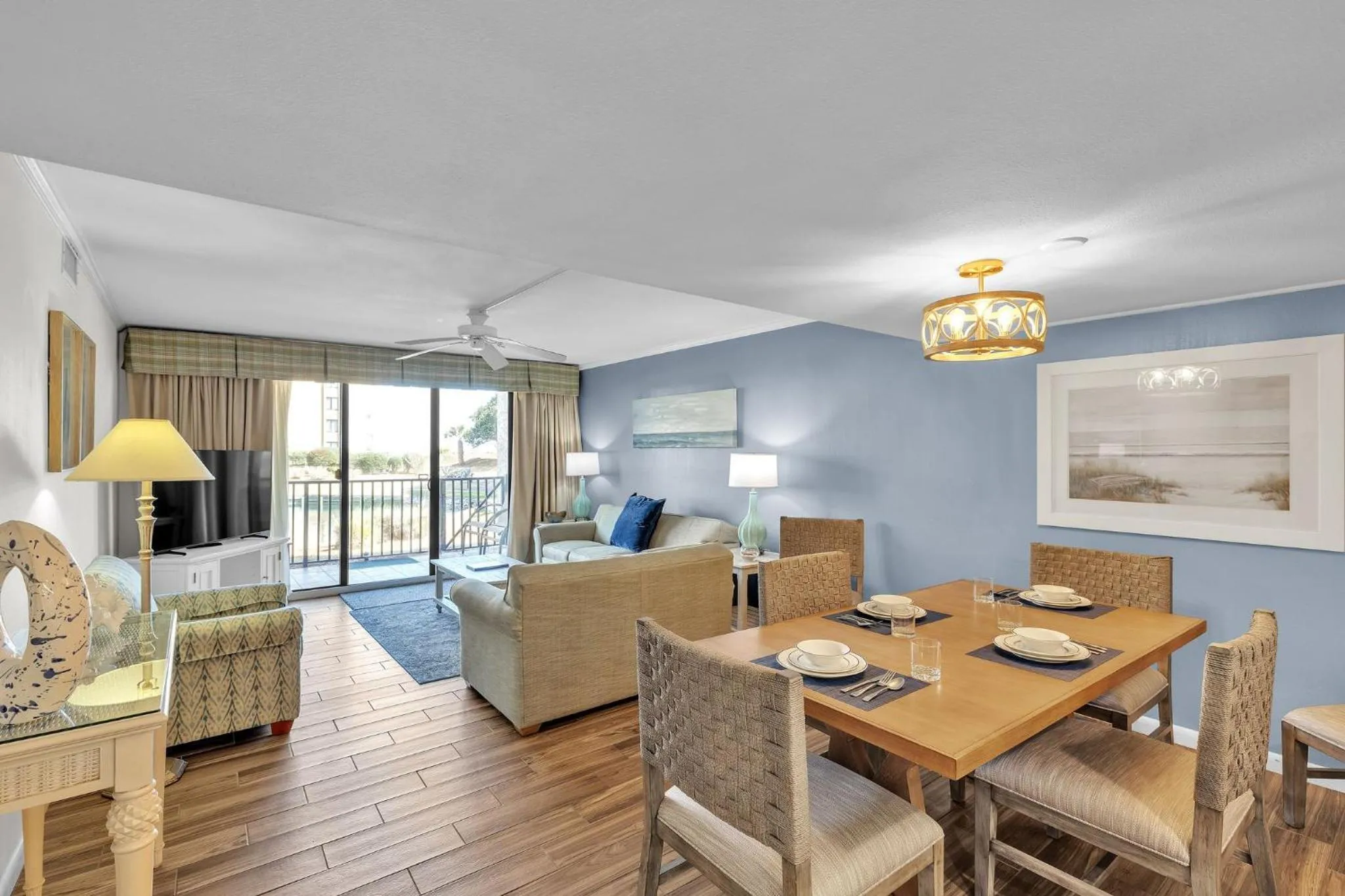 Living room in Seawatch at Island Club