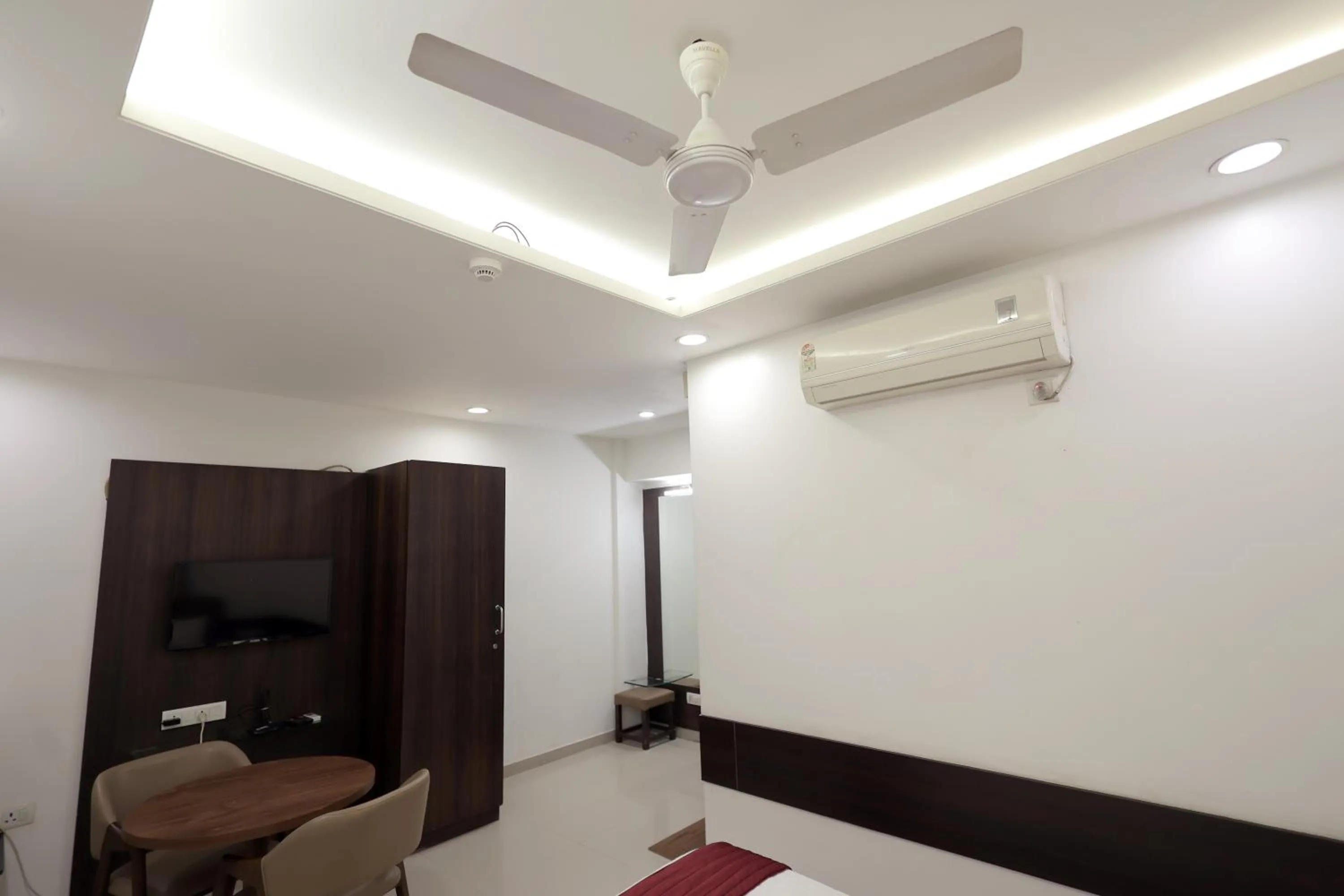 Bed in Hotel Shagun, Piplod City Centre Surat