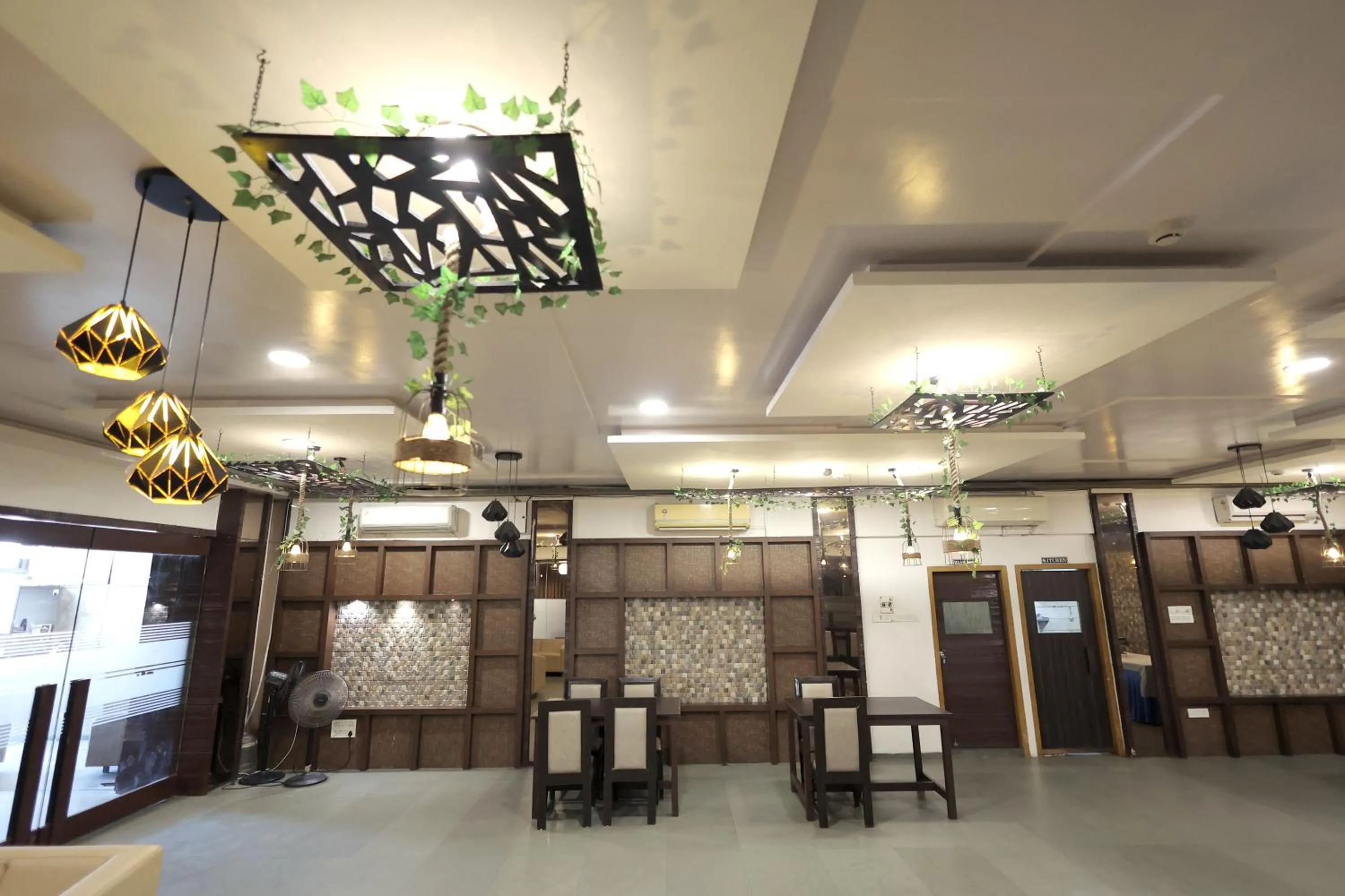 Banquet/Function facilities in Hotel Shagun, Piplod City Centre Surat