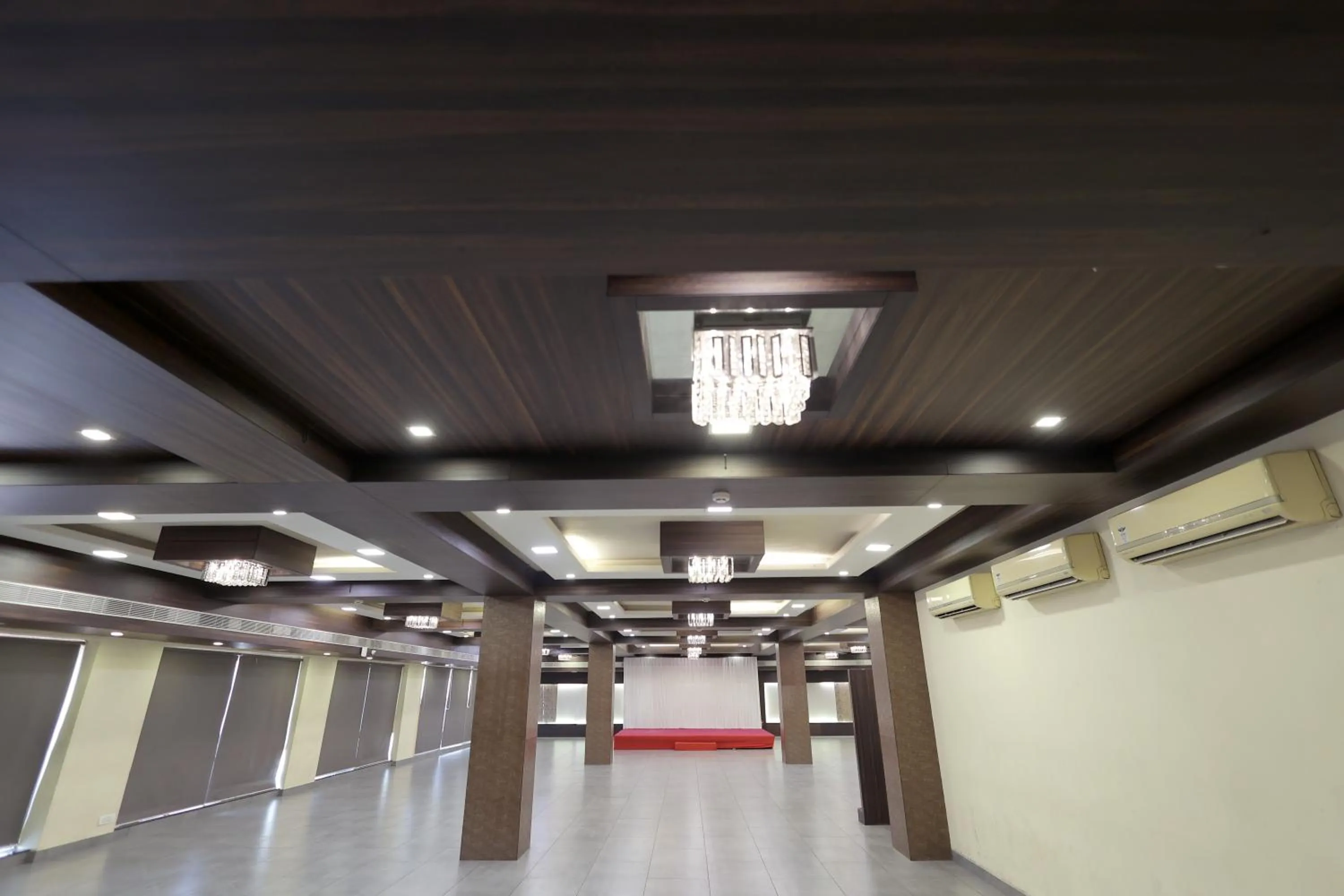 Banquet/Function facilities in Hotel Shagun, Piplod City Centre Surat