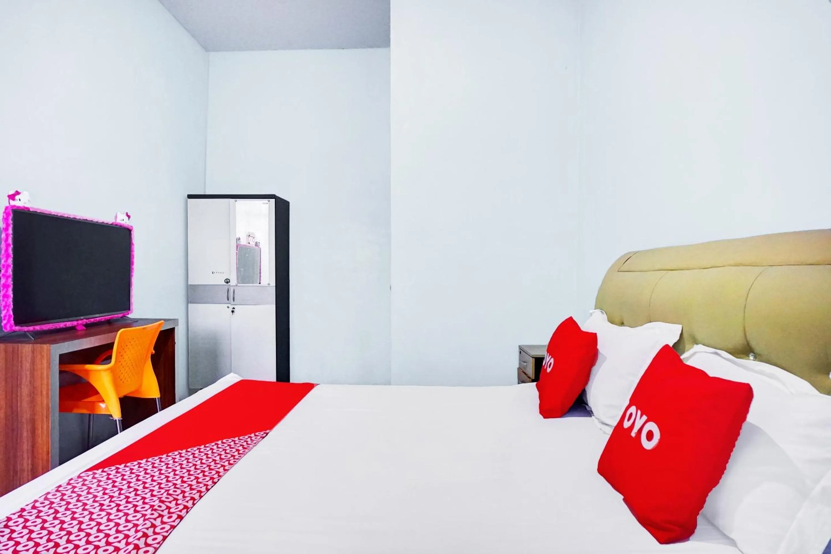 Bedroom in Hotel O Home Stay Kembar Syariah