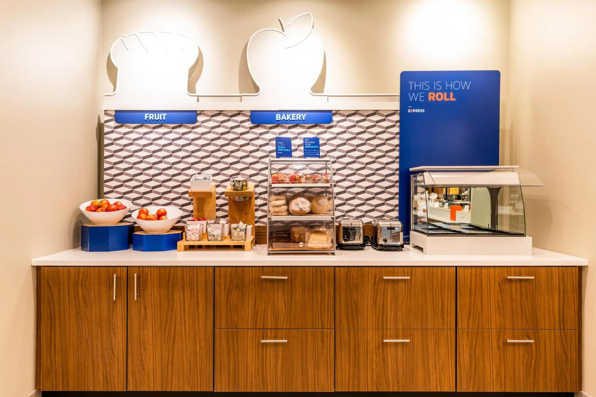 Food in Holiday Inn Express & Suites Charlottesville by IHG