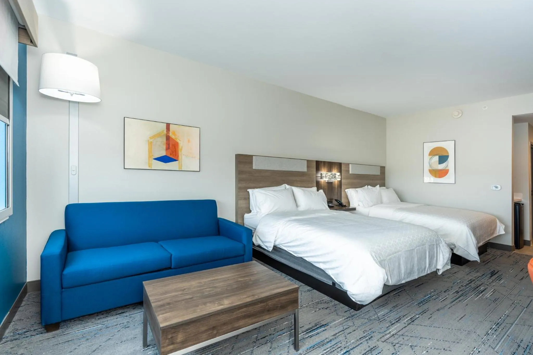 Photo of the whole room, Bed in Holiday Inn Express & Suites Charlottesville by IHG