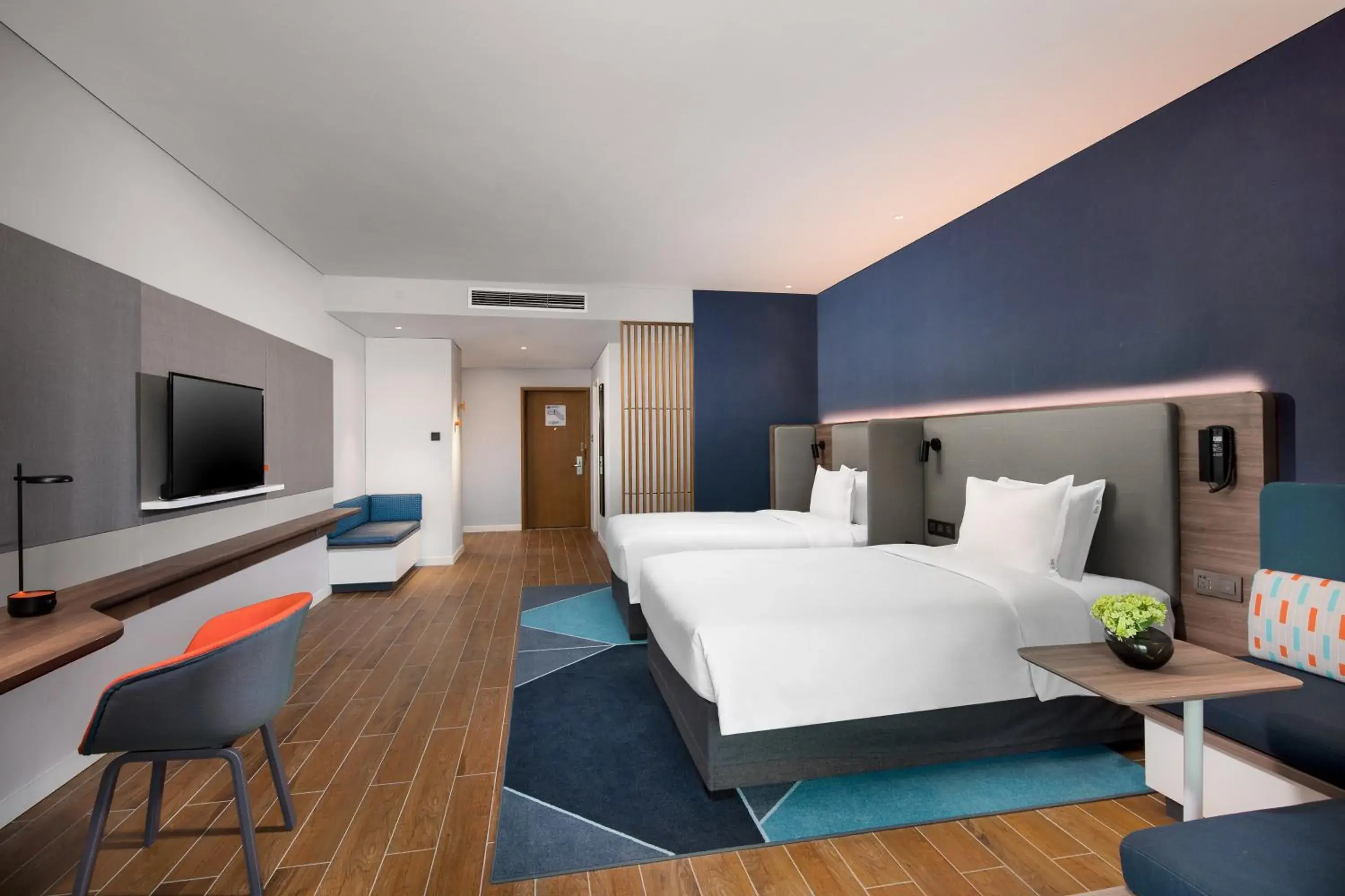 Photo of the whole room, Bed in Holiday Inn Express Chongli by IHG Photo of the whole room, Bed in Holiday Inn Express Chongli by IHG