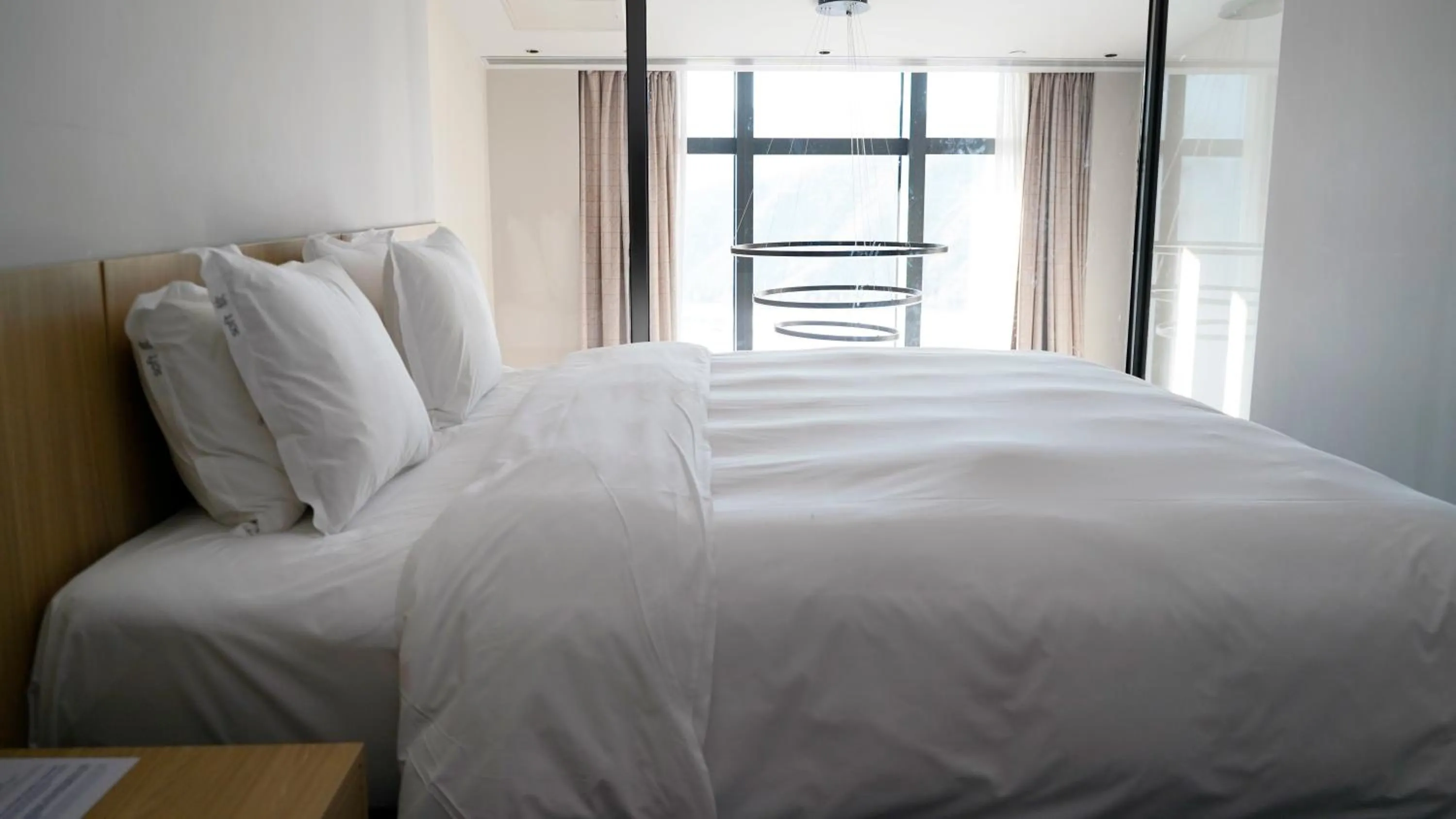 Bedroom, Bed in Holiday Inn Express Chongli by IHG