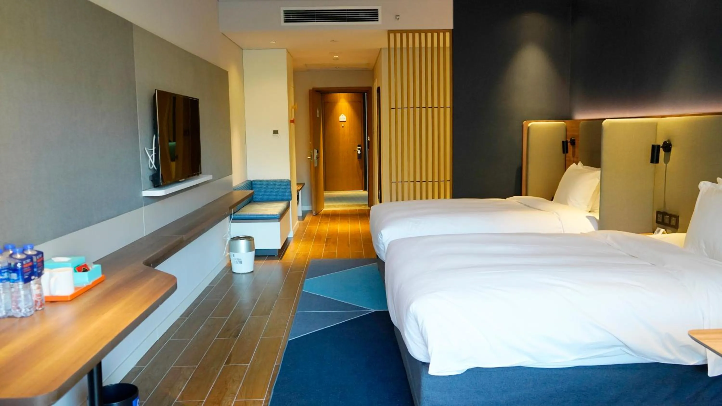 Photo of the whole room, Bed in Holiday Inn Express Chongli by IHG