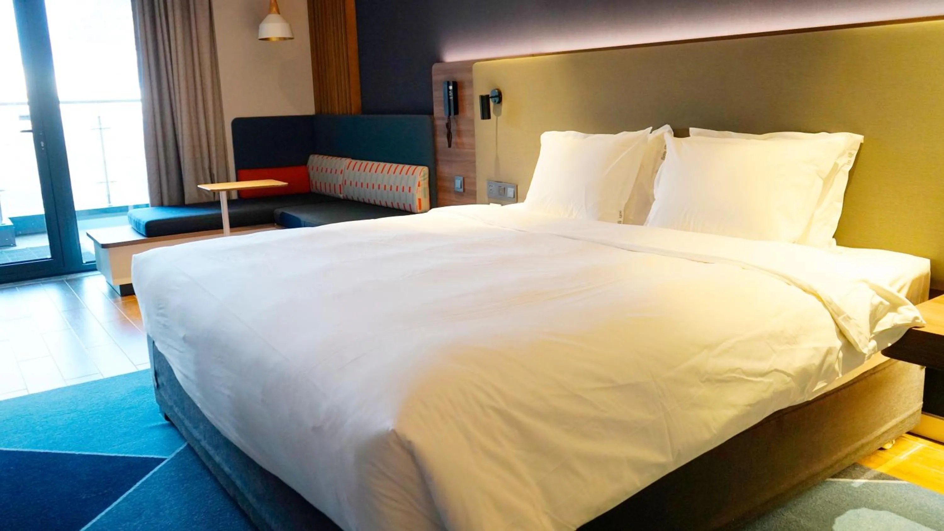 Photo of the whole room, Bed in Holiday Inn Express Chongli by IHG
