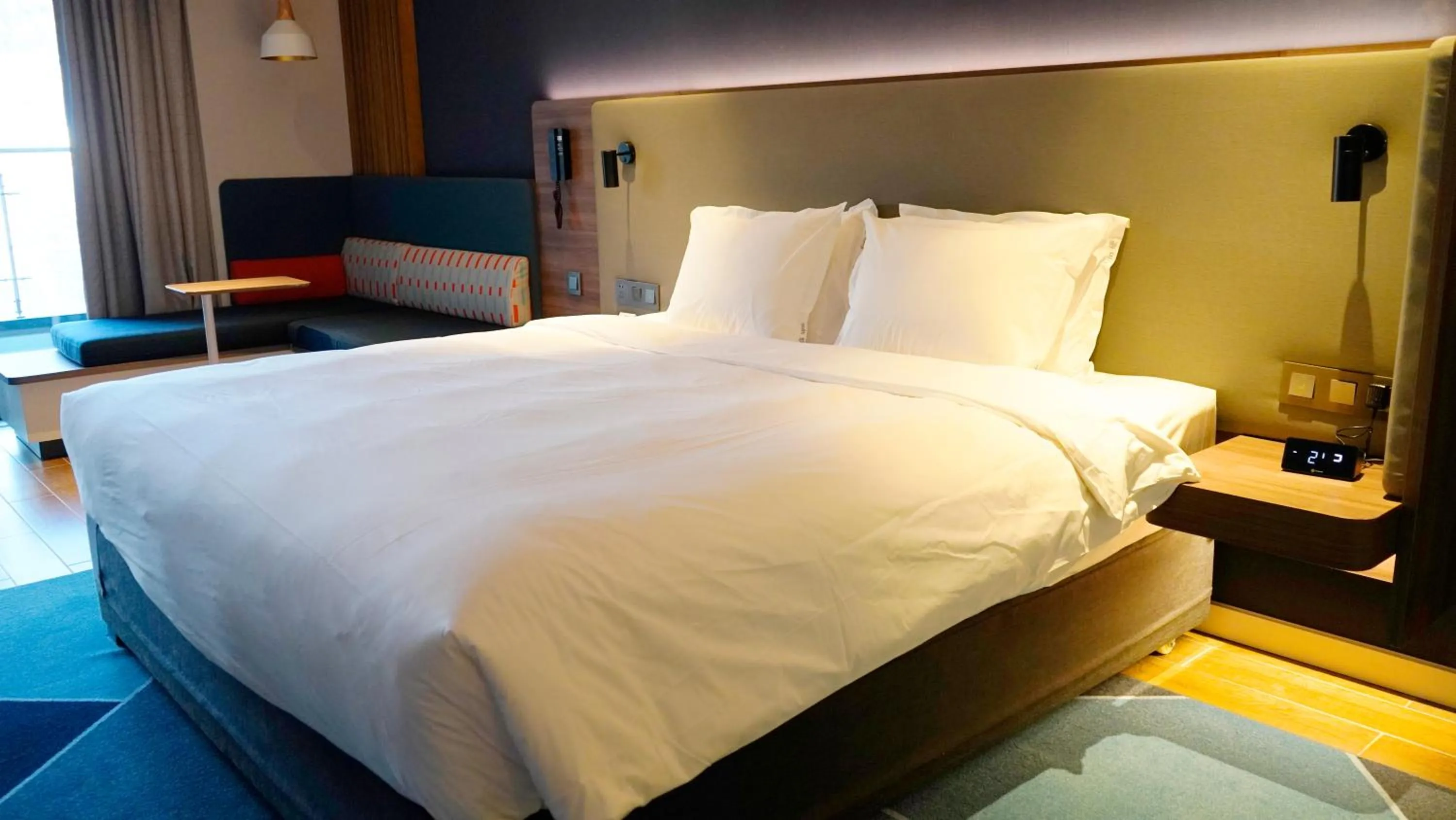 Photo of the whole room, Bed in Holiday Inn Express Chongli by IHG