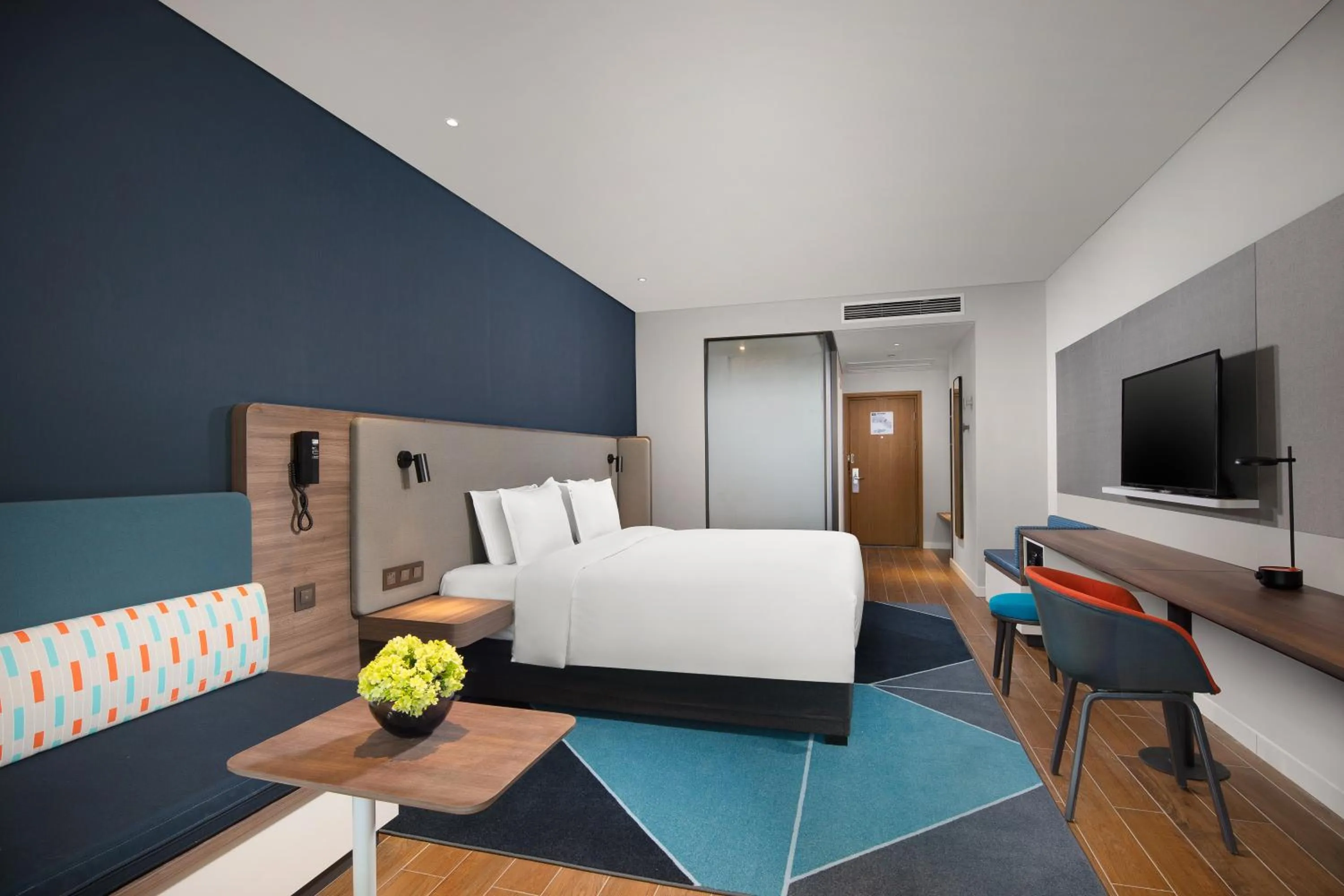 Photo of the whole room, Bed in Holiday Inn Express Chongli by IHG