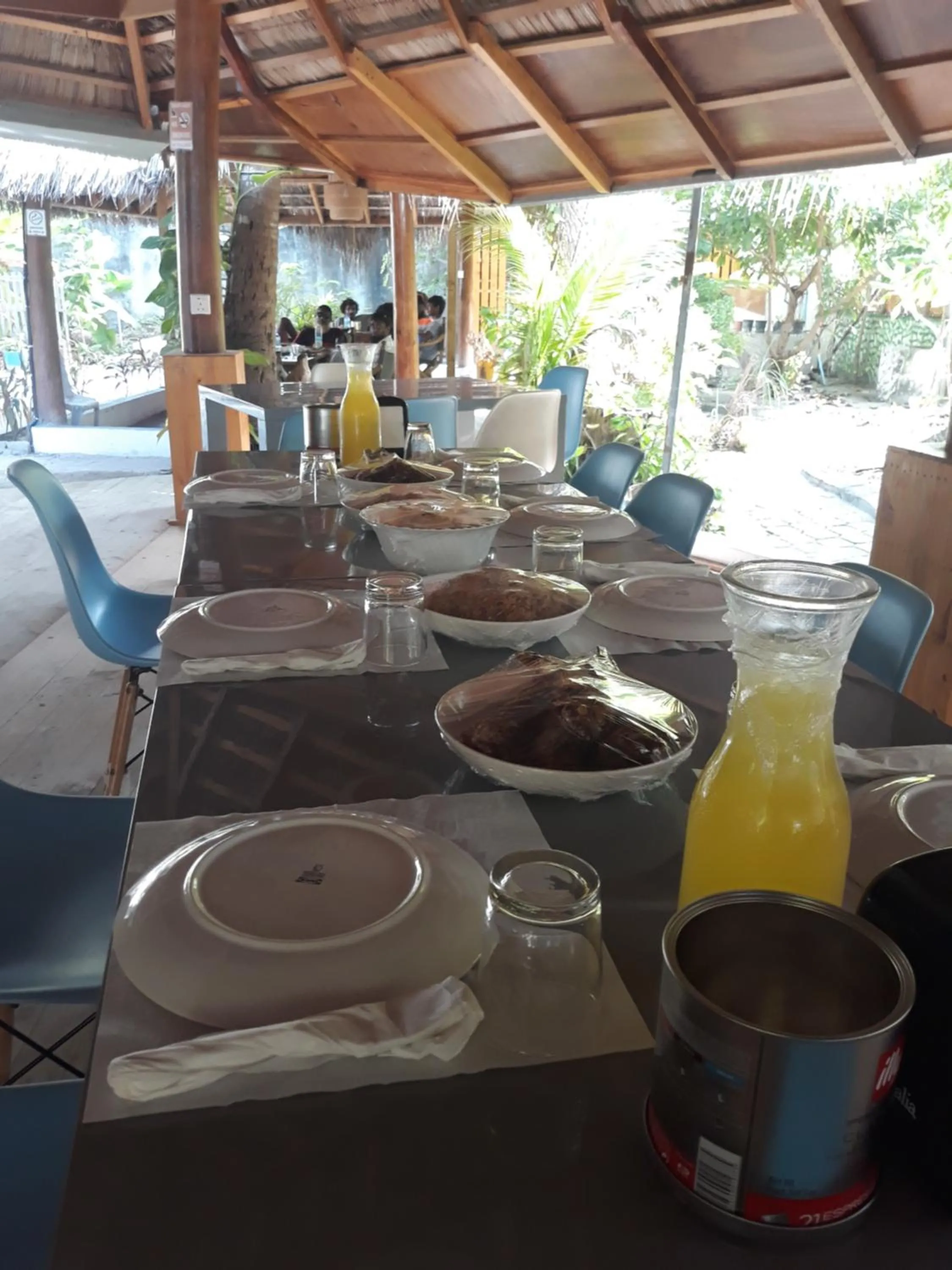 Restaurant/places to eat in Origami Inn Himandhoo