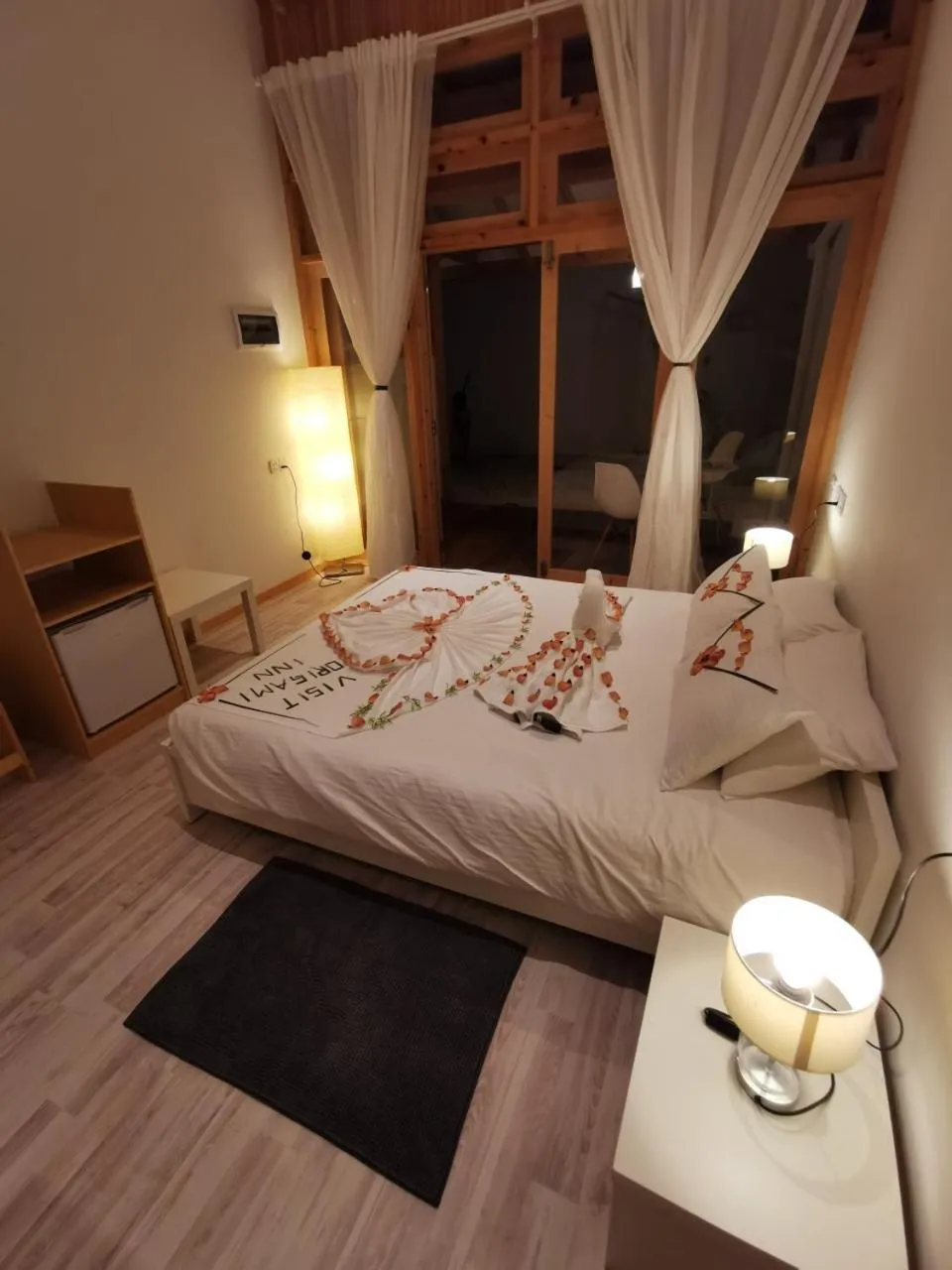 Bed in Origami Inn Himandhoo