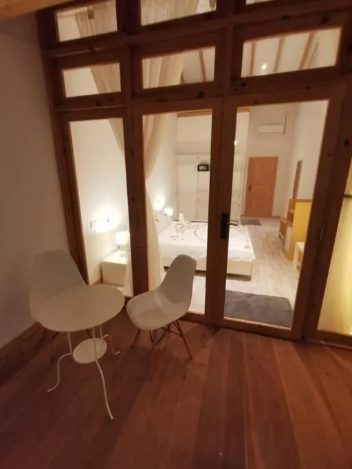 Seating area in Origami Inn Himandhoo