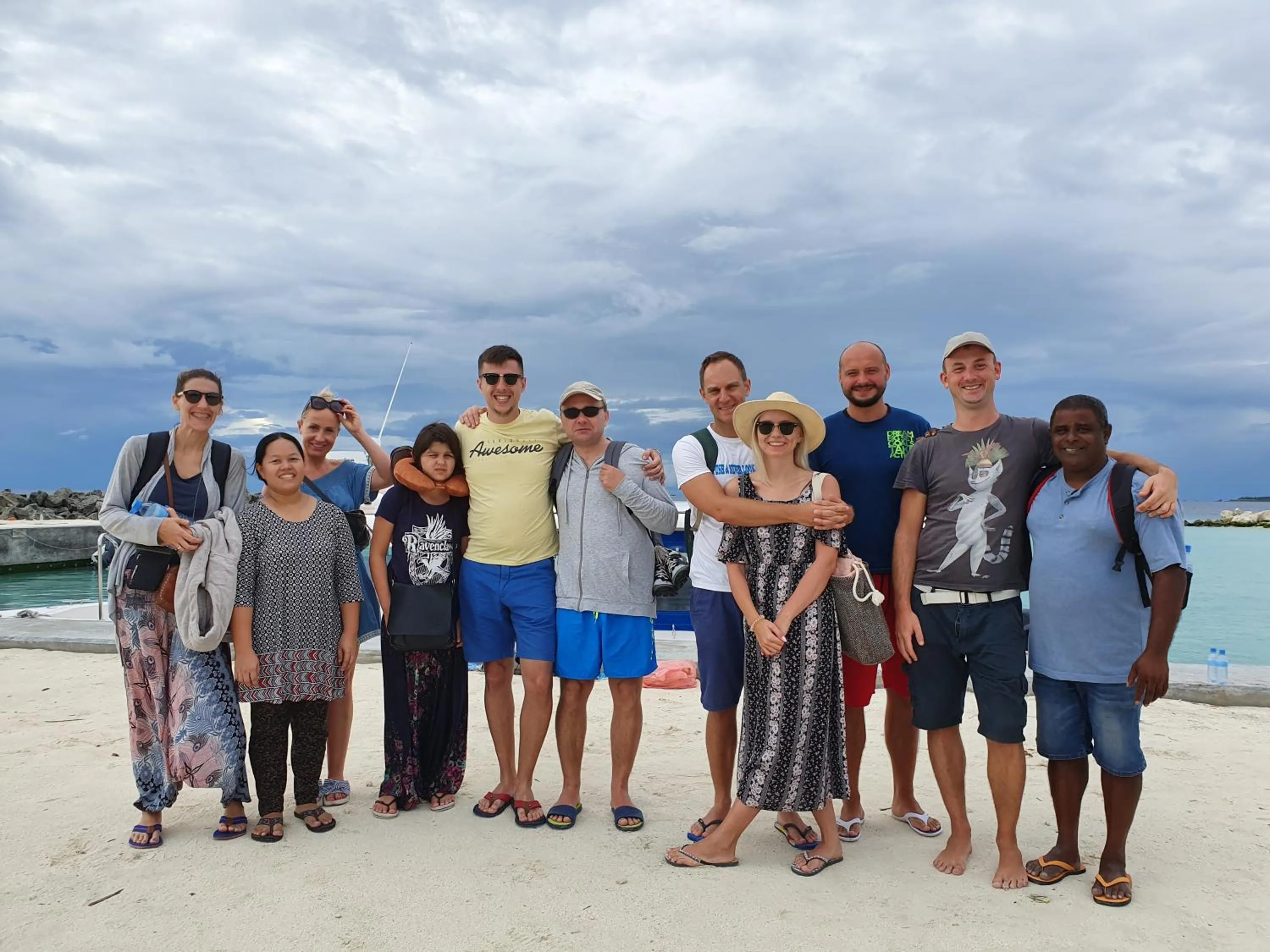 Guests in Origami Inn Himandhoo