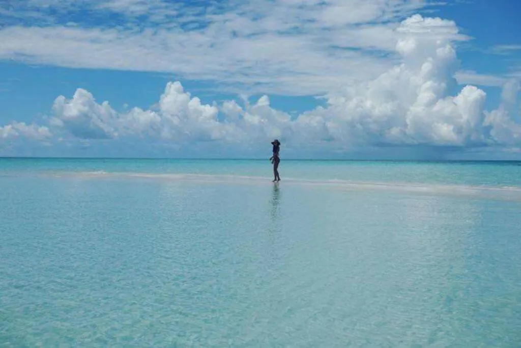 Natural landscape in Origami Inn Himandhoo