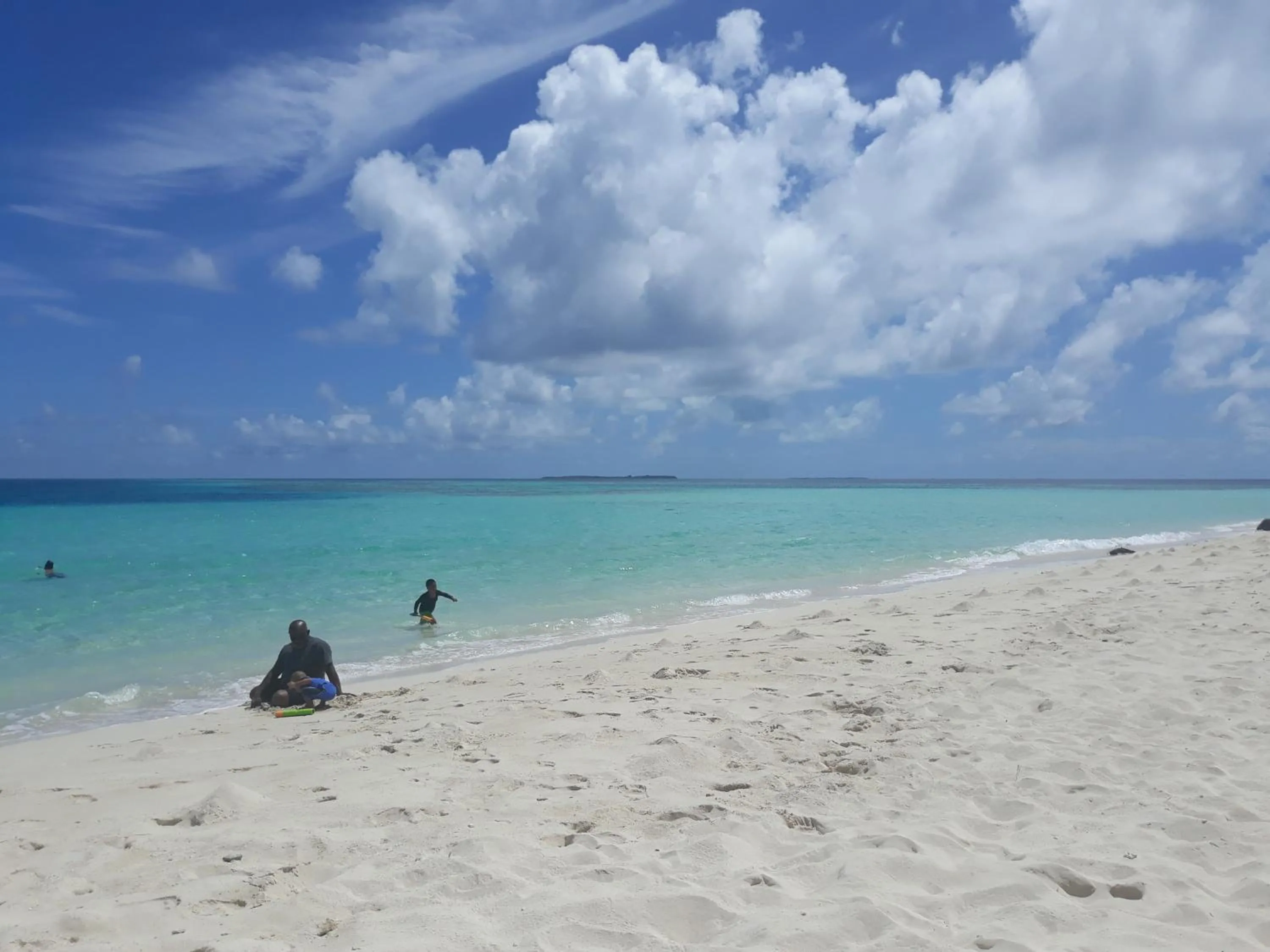 Beach in Origami Inn Himandhoo