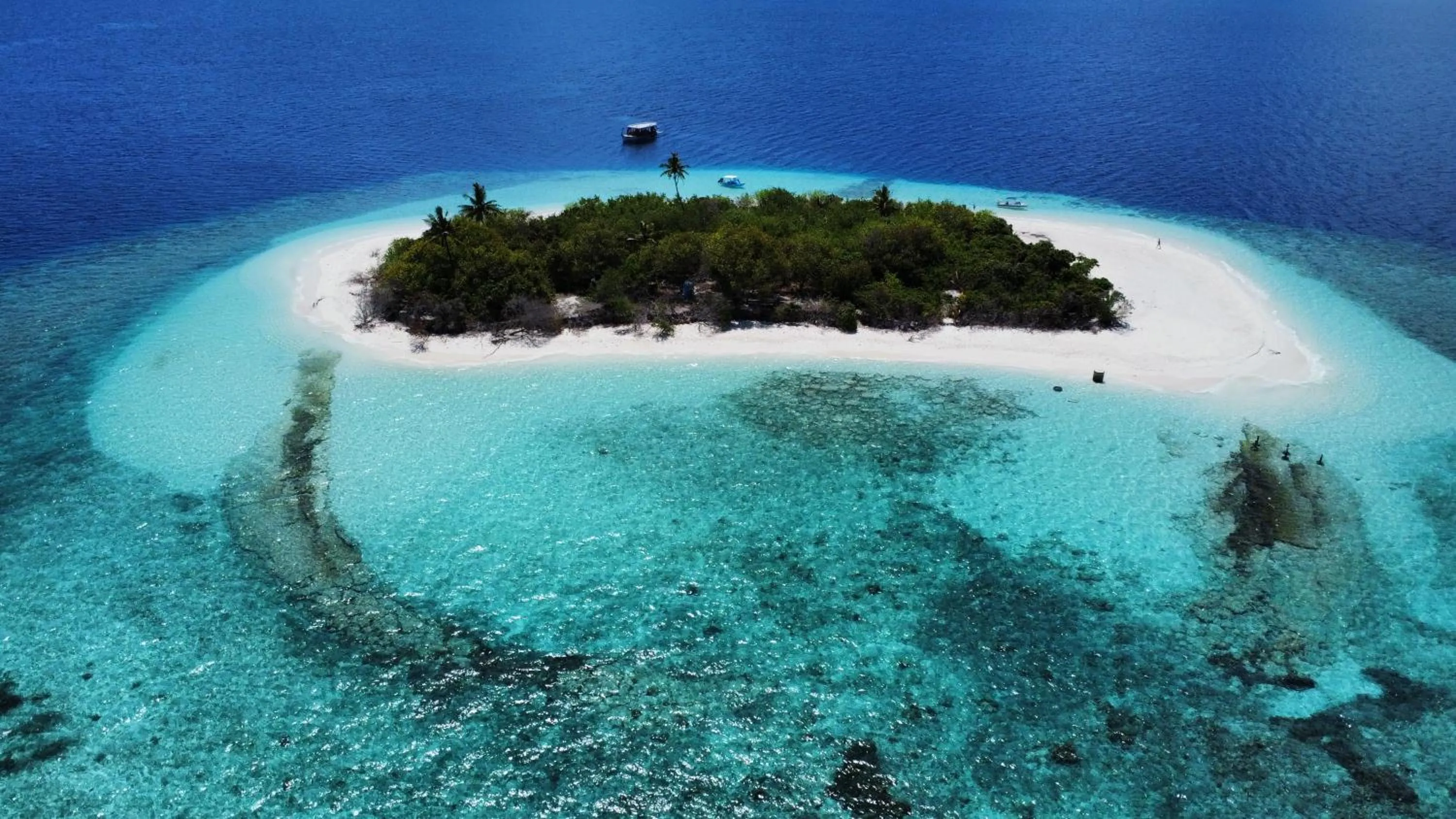 Other in Origami Inn Himandhoo