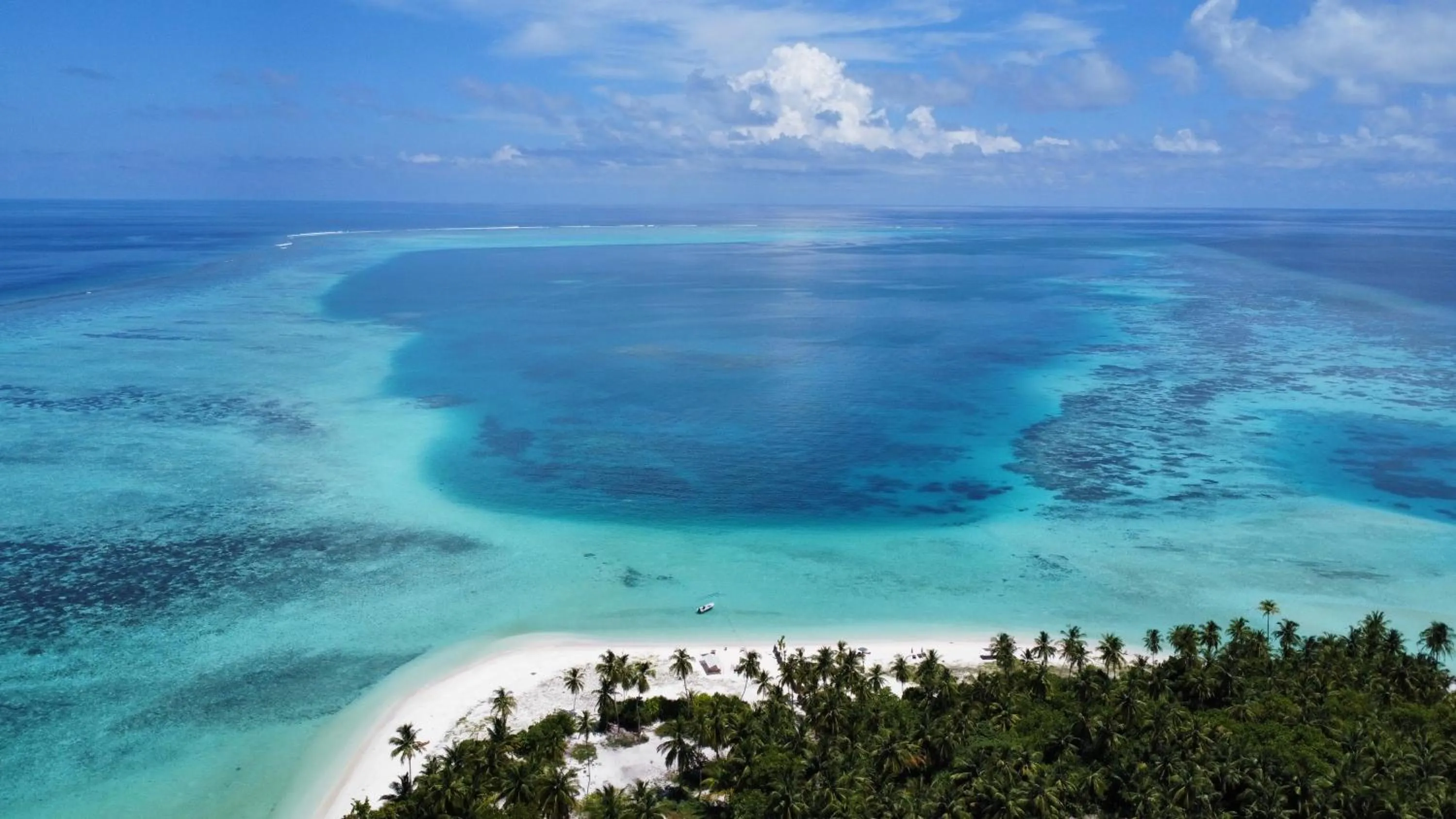 Other in Origami Inn Himandhoo