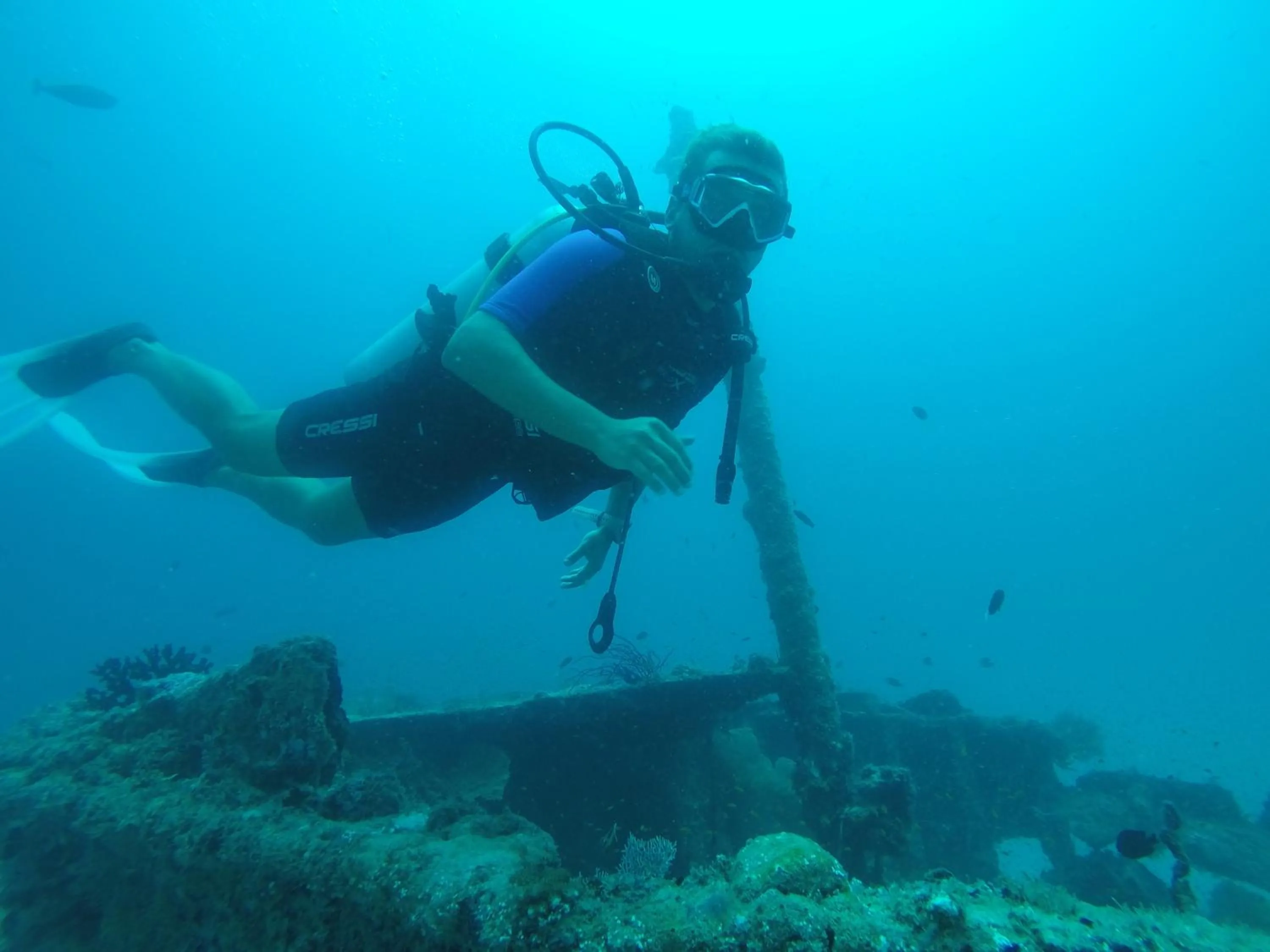 Diving in Origami Inn Himandhoo