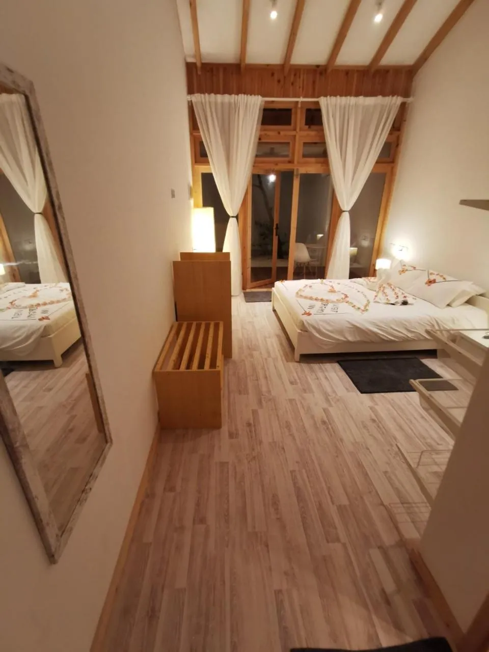 Bed in Origami Inn Himandhoo