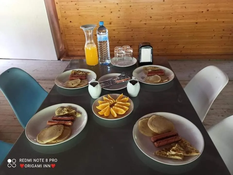Breakfast in Origami Inn Himandhoo