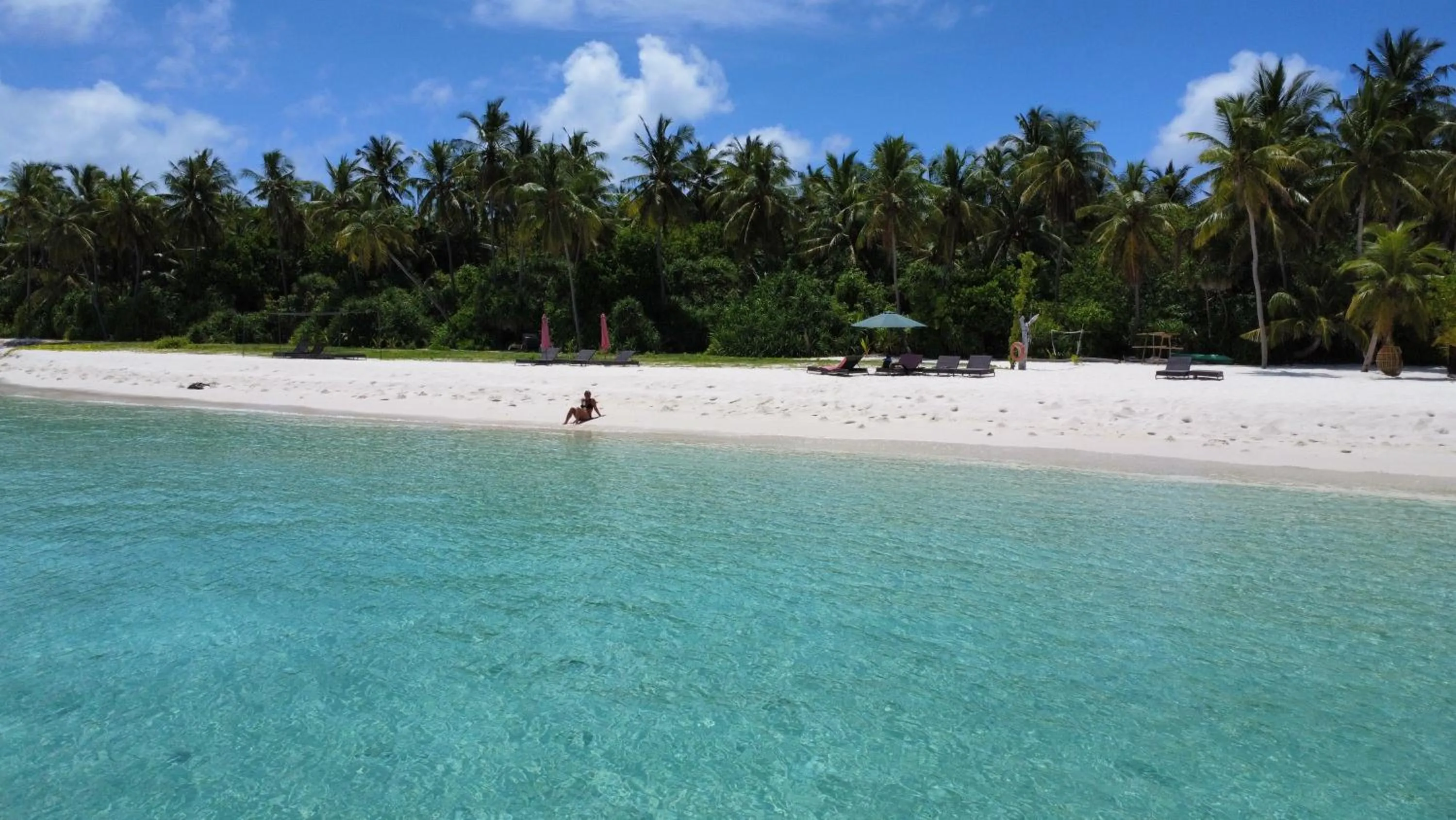 Beach in Origami Inn Himandhoo