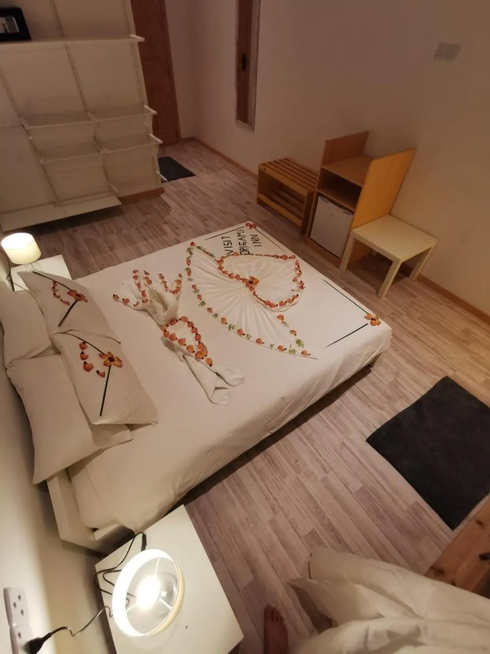 Bed in Origami Inn Himandhoo