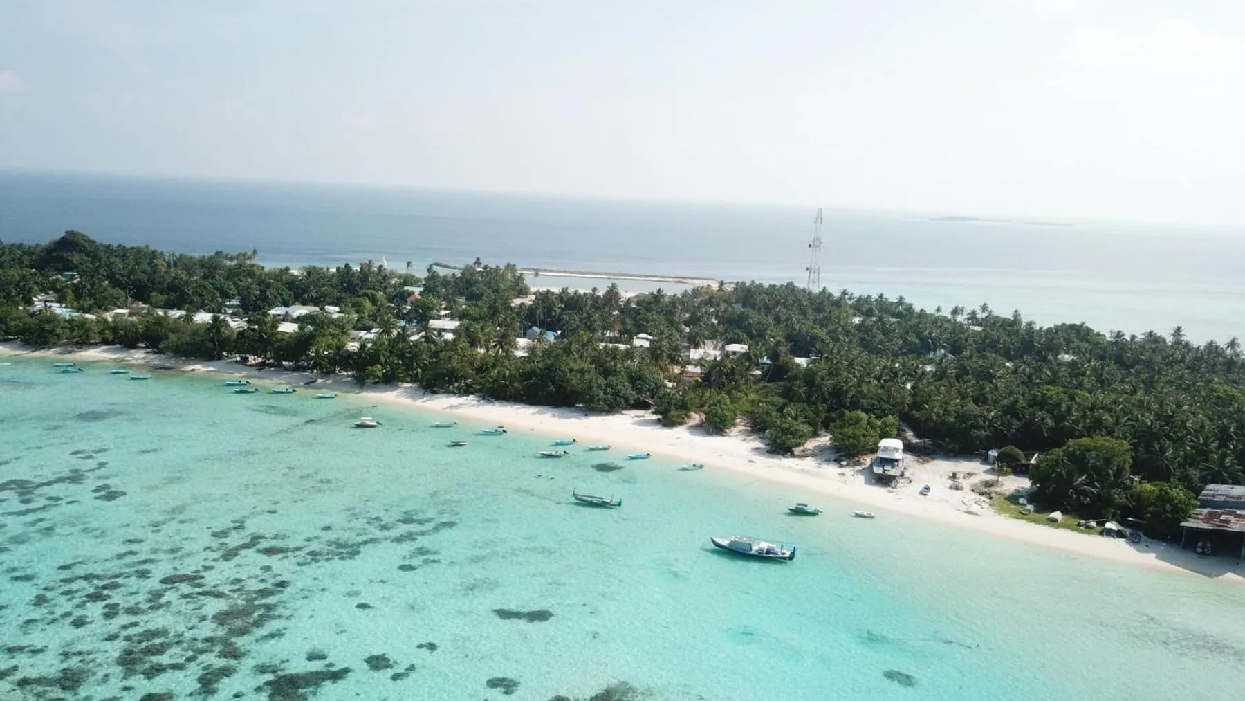 Neighbourhood in Origami Inn Himandhoo