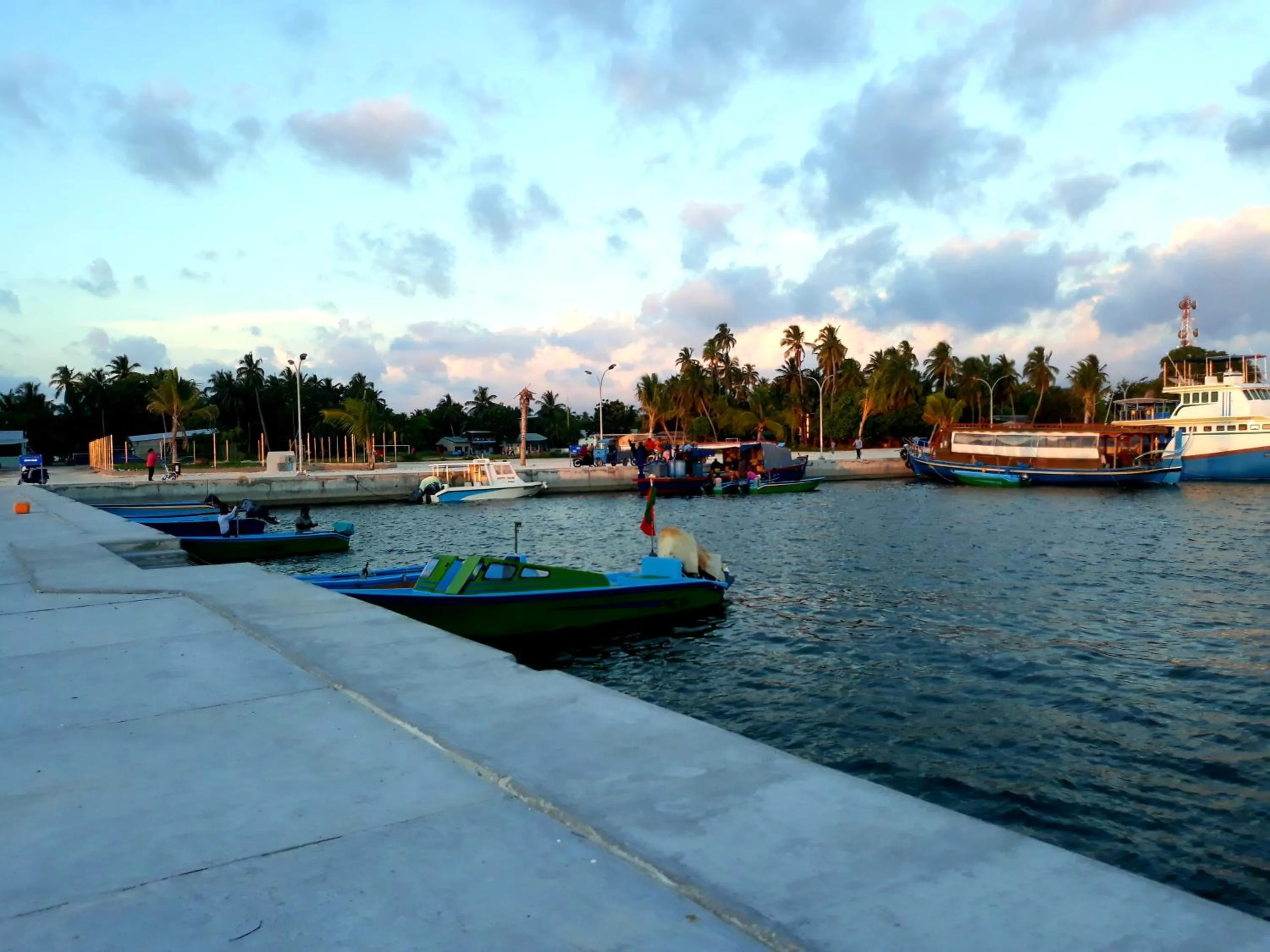Neighbourhood in Origami Inn Himandhoo