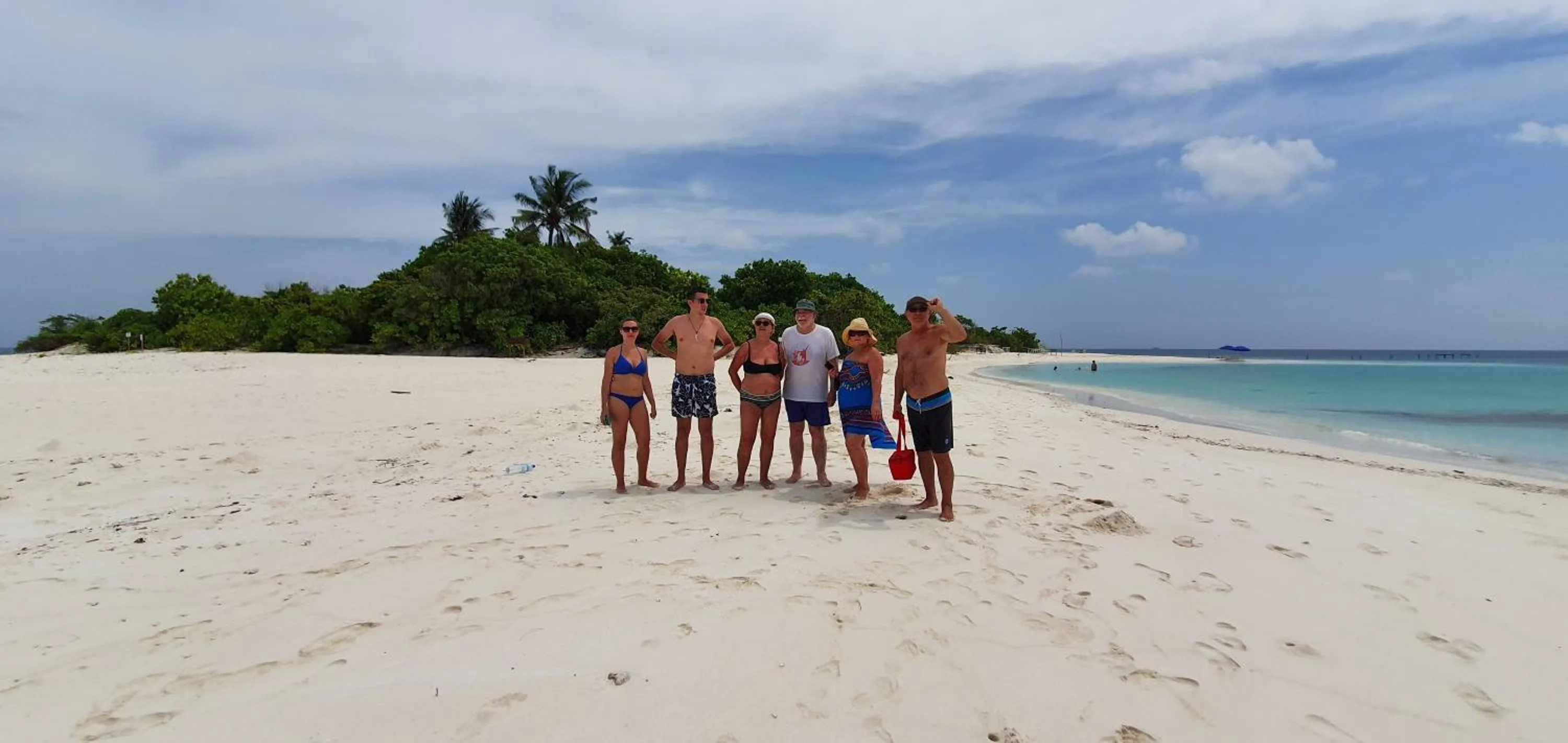 Activities in Origami Inn Himandhoo