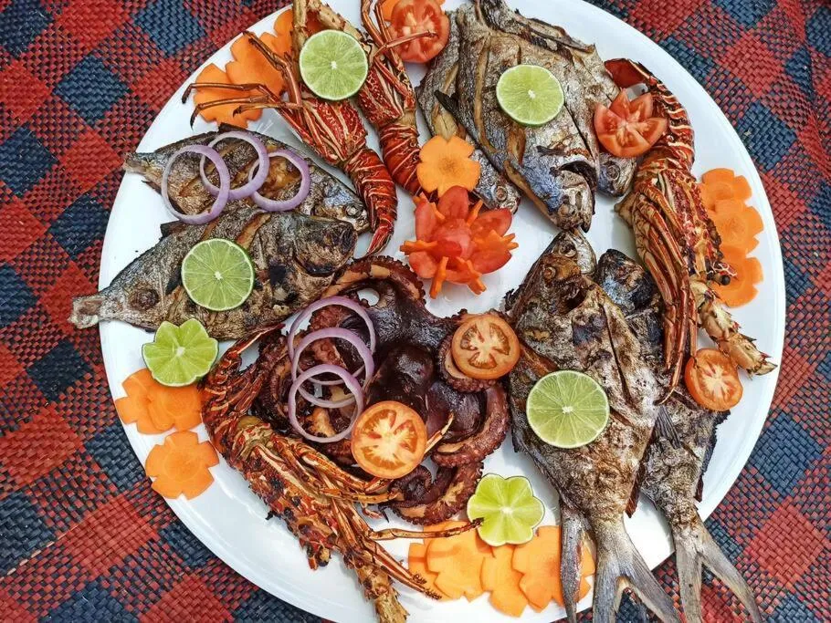 Food in Origami Inn Himandhoo