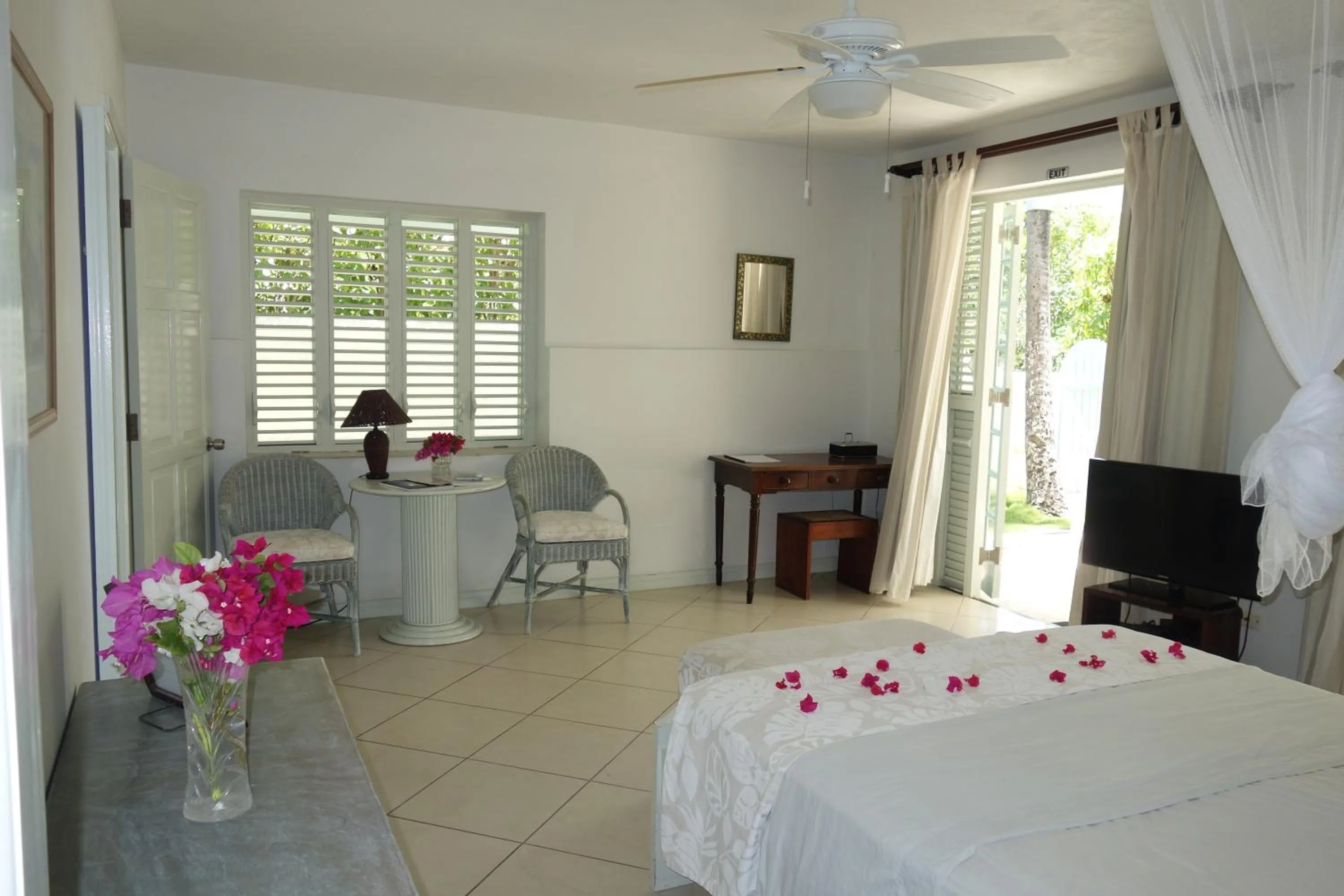 Bed in Inchcape Seaside Villas