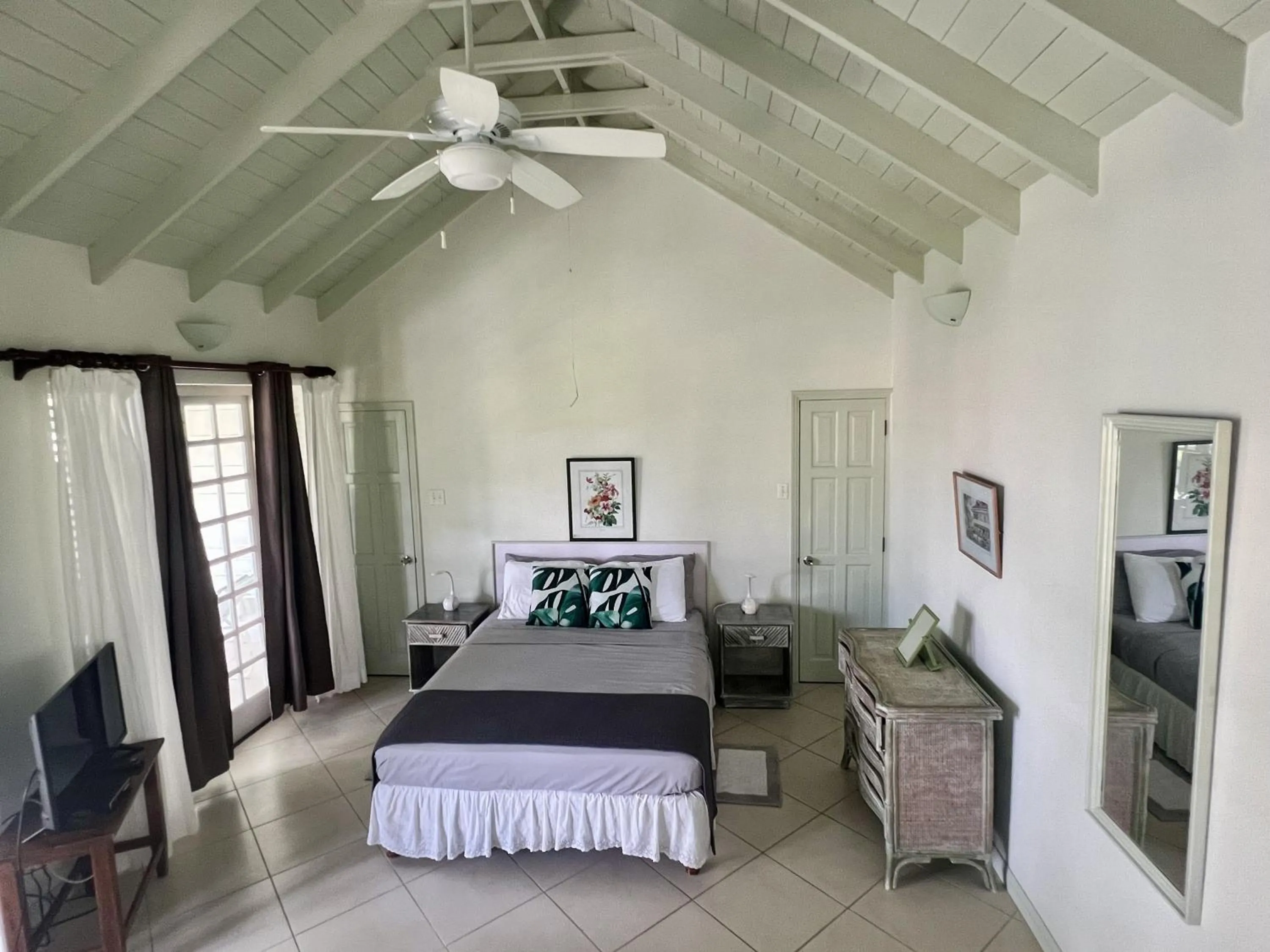 Bed in Inchcape Seaside Villas