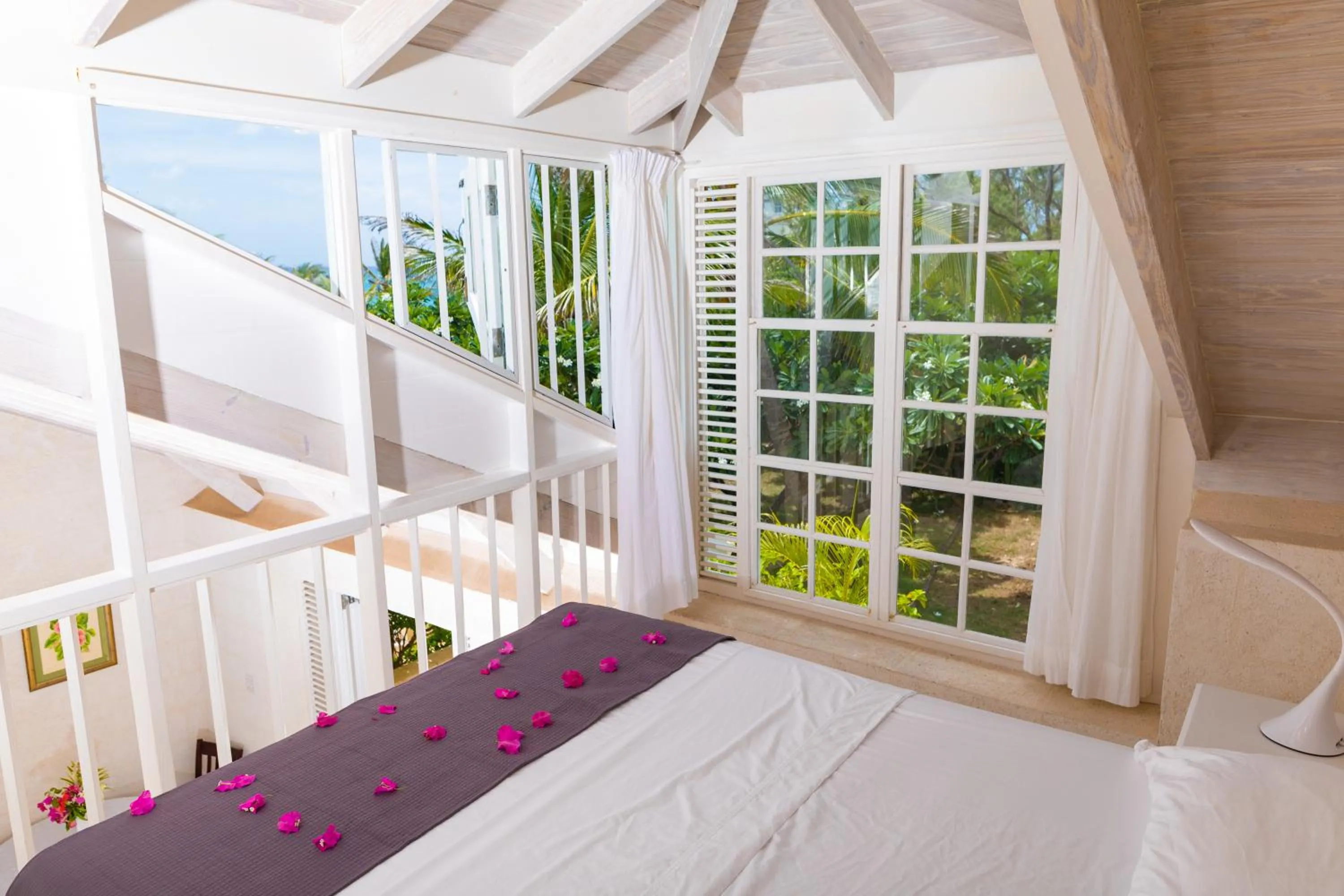 Bed in Inchcape Seaside Villas