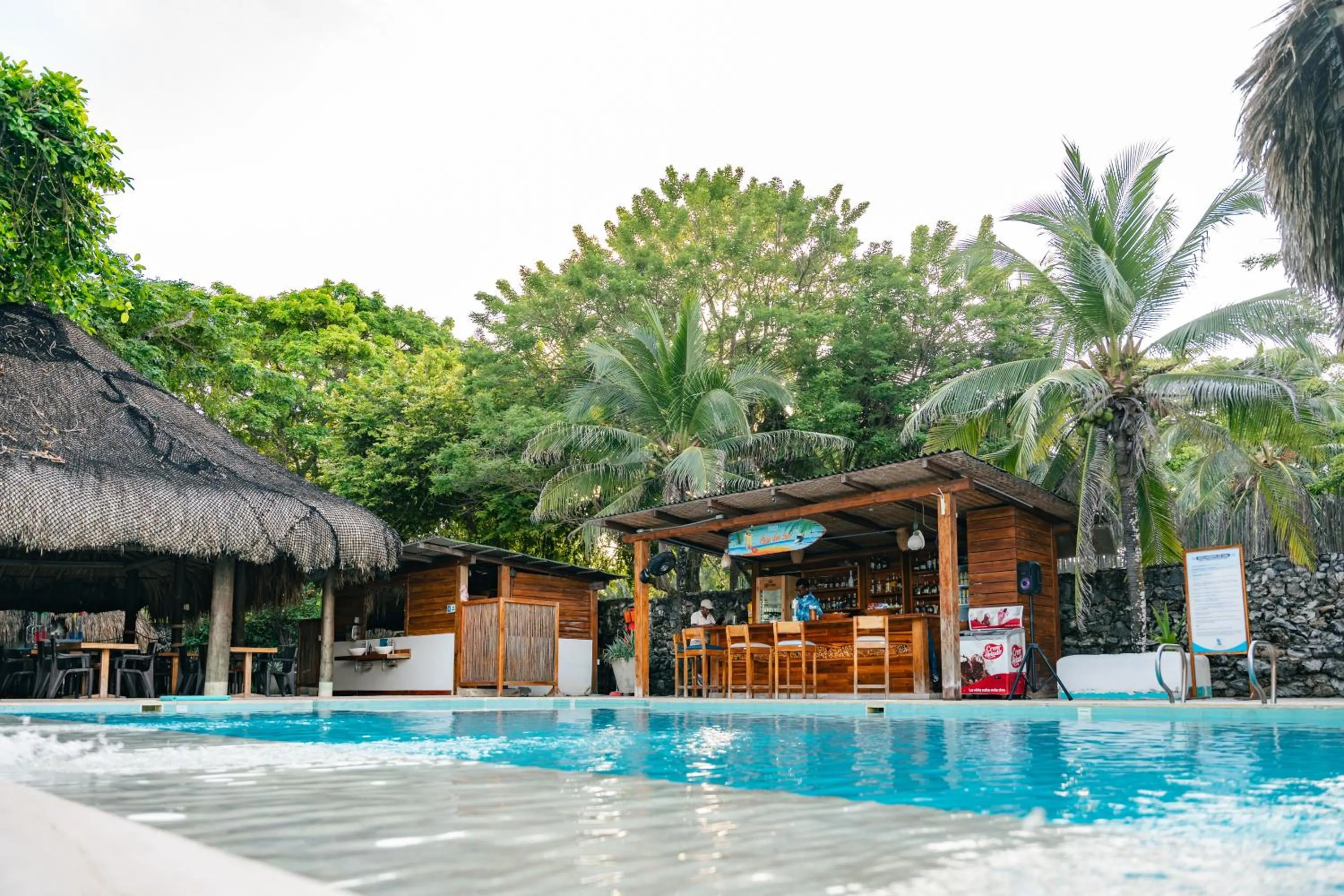 Property building in Hotel Isla del Sol