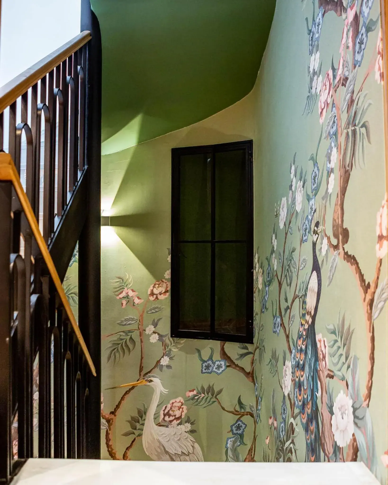 Property building in Snob Athens Property building in Snob Athens